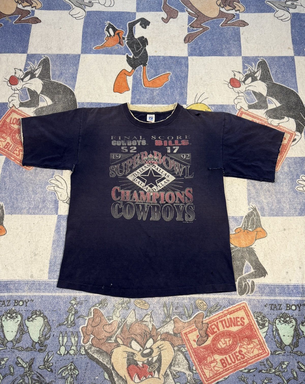 NFL Vintage thrashed dallas cowboys tee Size US XL / EU 56 / 4 - 1 Thumbnail