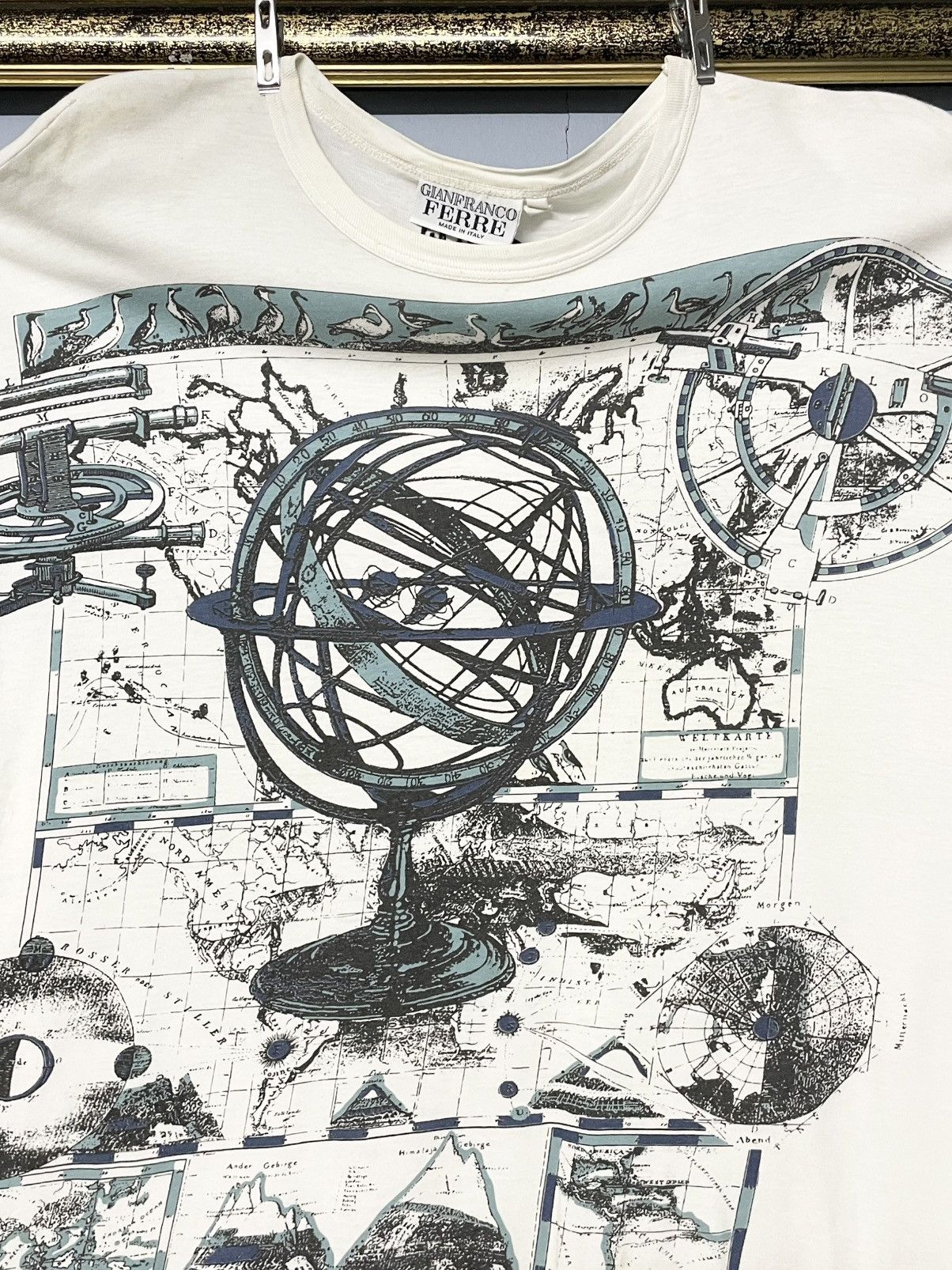 Designer Vintage 1990s Designer Gianfranco Ferre Art World Map Tshirt Size US L / EU 52-54 / 3 - 3 Thumbnail