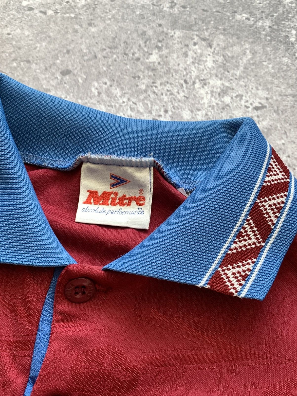Vintage 🔥MITRE BURNLEY 1993/95 HOME SOCCER JERSEY SHIRT Size US S / EU 44-46 / 1 - 14 Thumbnail
