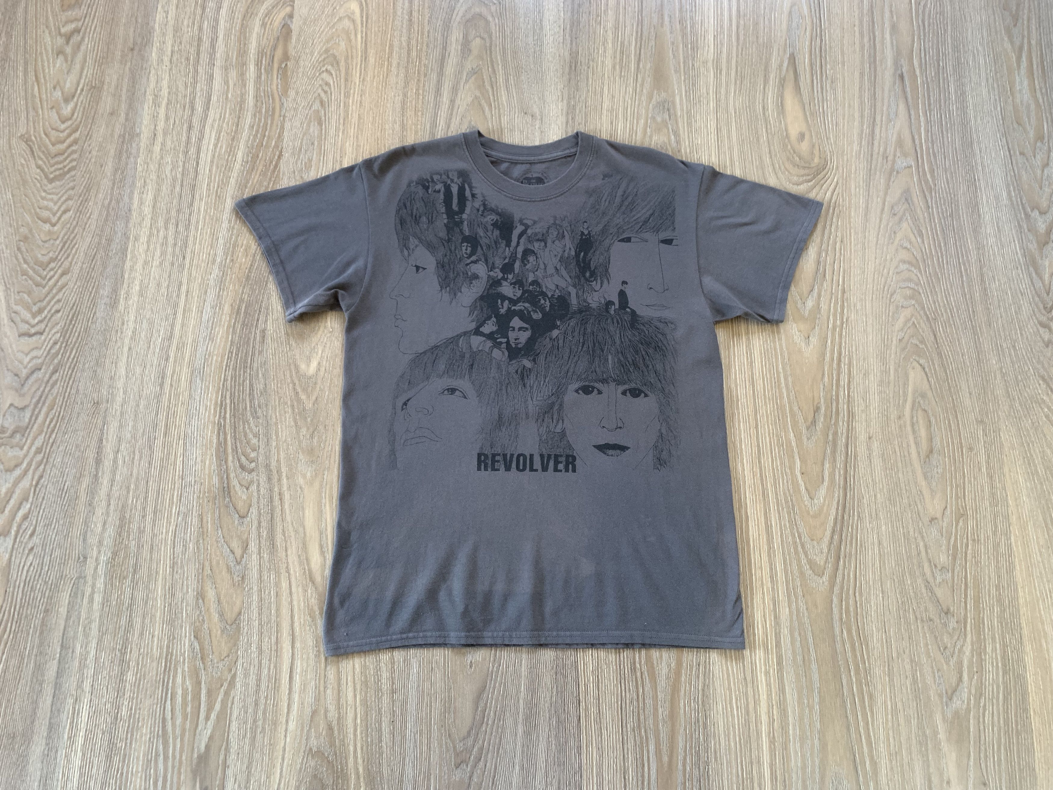 Band Tees The Beatles Revolver T-Shirt Size US M / EU 48-50 / 2 - 1 Thumbnail
