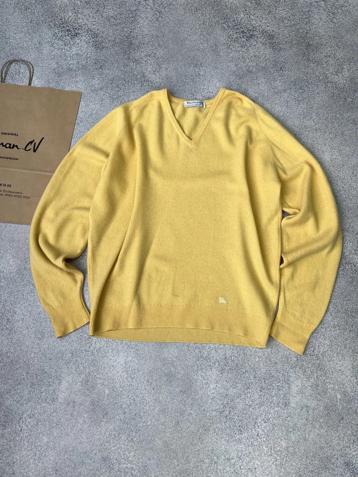 Burberry × Vintage Burberrys Vintage Wool Cashmere v-neck sweater Size US XL / EU 56 / 4 - 1 Thumbnail