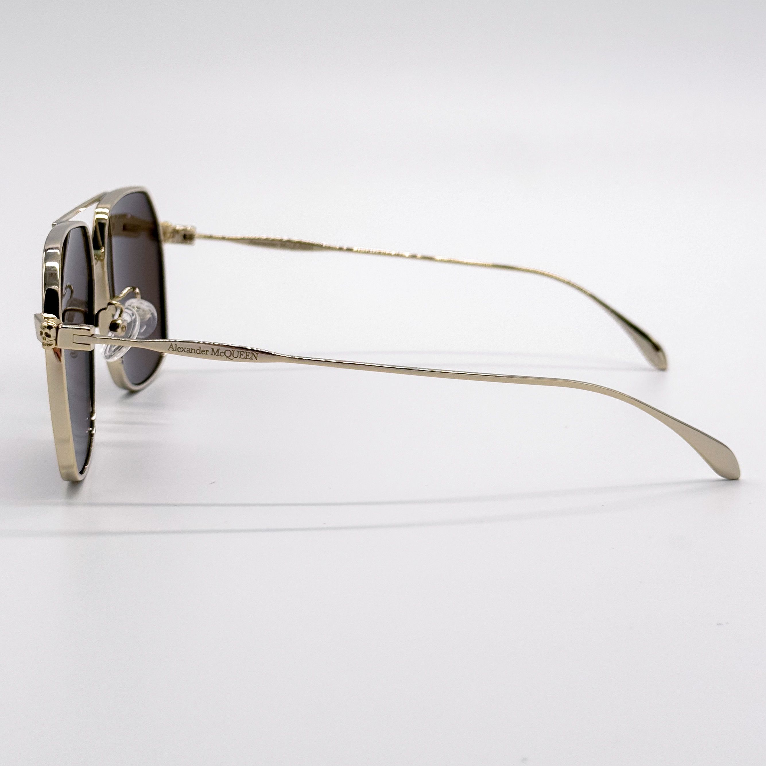 Alexander McQueen NEW ALEXANDER MCQUEEN AM0372S 002 PILOT GOLD SUNGLASSES Size ONE SIZE - 9 Thumbnail