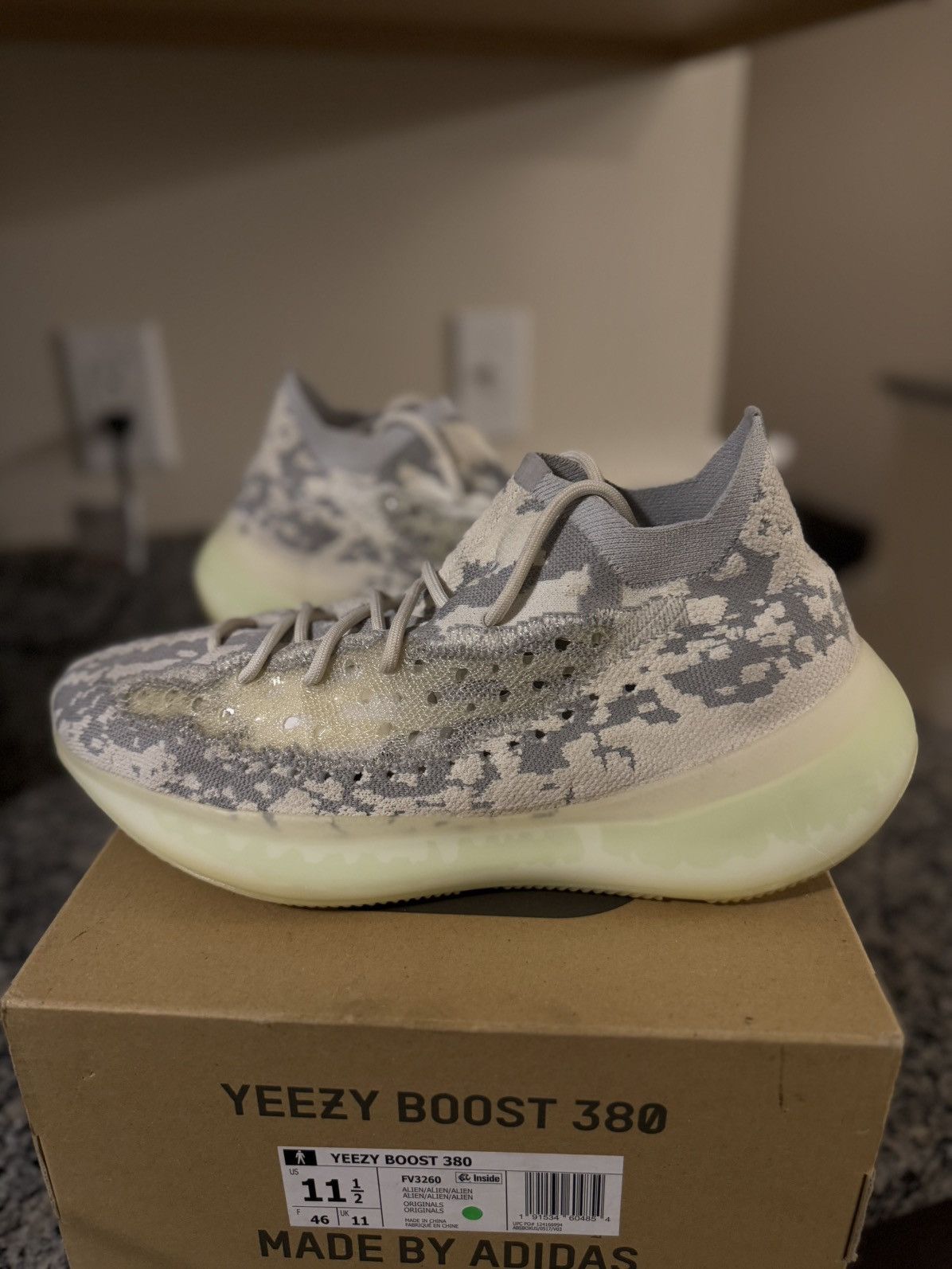 Adidas × Yeezy Yeezy 380 Alien Size 11.5 W BOX Clean Size US 11.5 / EU 44-45 - 3 Thumbnail