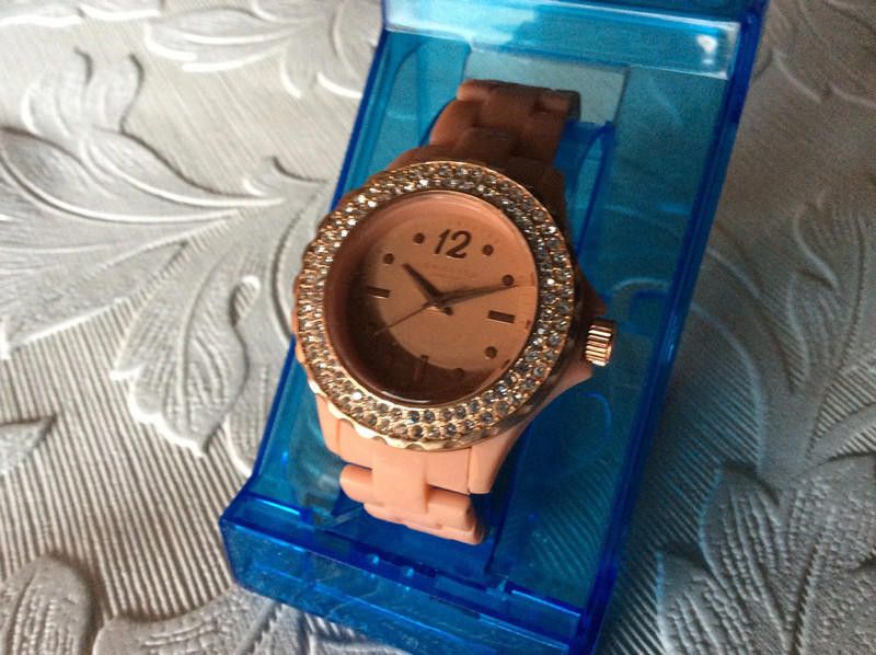 Designer Identity beach soft ladies watch Size ONE SIZE - 1 Thumbnail