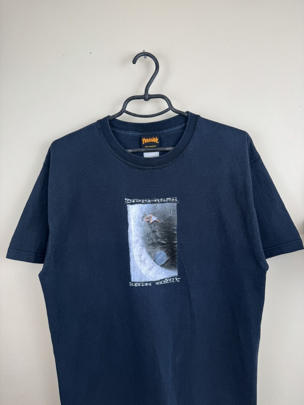 Thrasher Vintage Thrasher Magazine 90s T shirt Insane Terrain L Blue Size US L / EU 52-54 / 3 - 4 Thumbnail