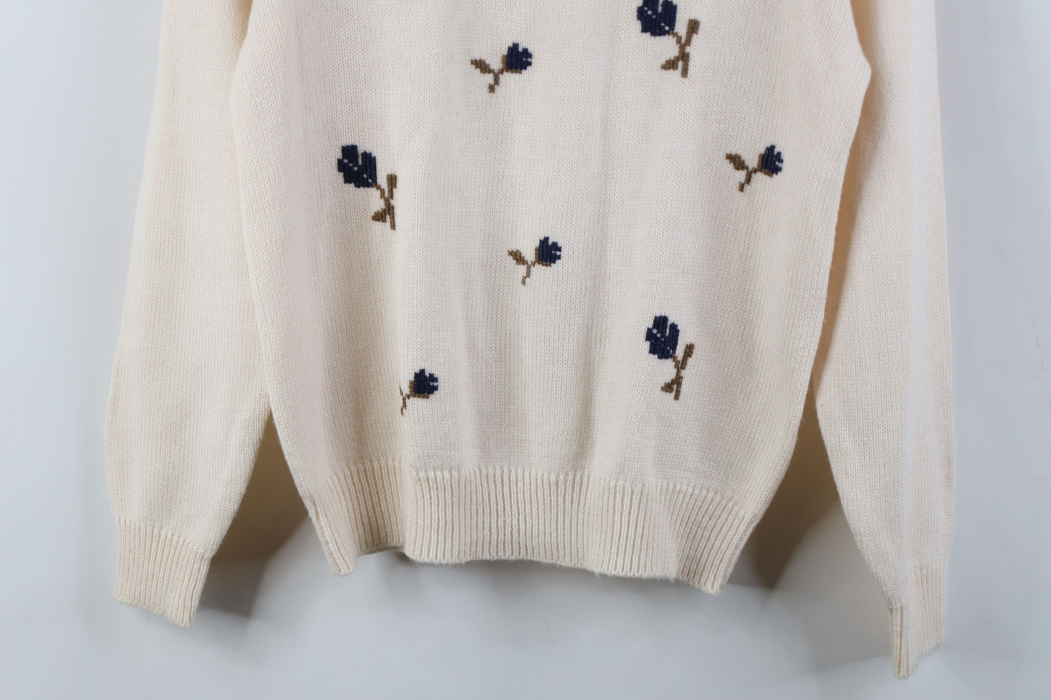 Vintage Vintage 90s Streetwear Needlepoint Flower Ribbed Sweater Size M / US 6-8 / IT 42-44 - 3 Thumbnail