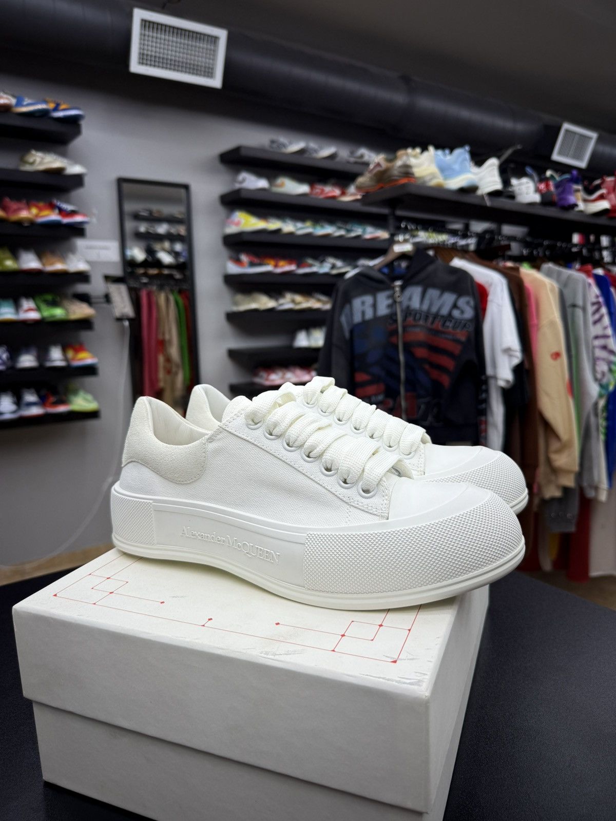 Alexander McQueen ALEXANDER MCQUEEN White Deck Plimsoll Sneaker 40 / 7 US NEW Size US 7 / EU 40 - 2 Thumbnail