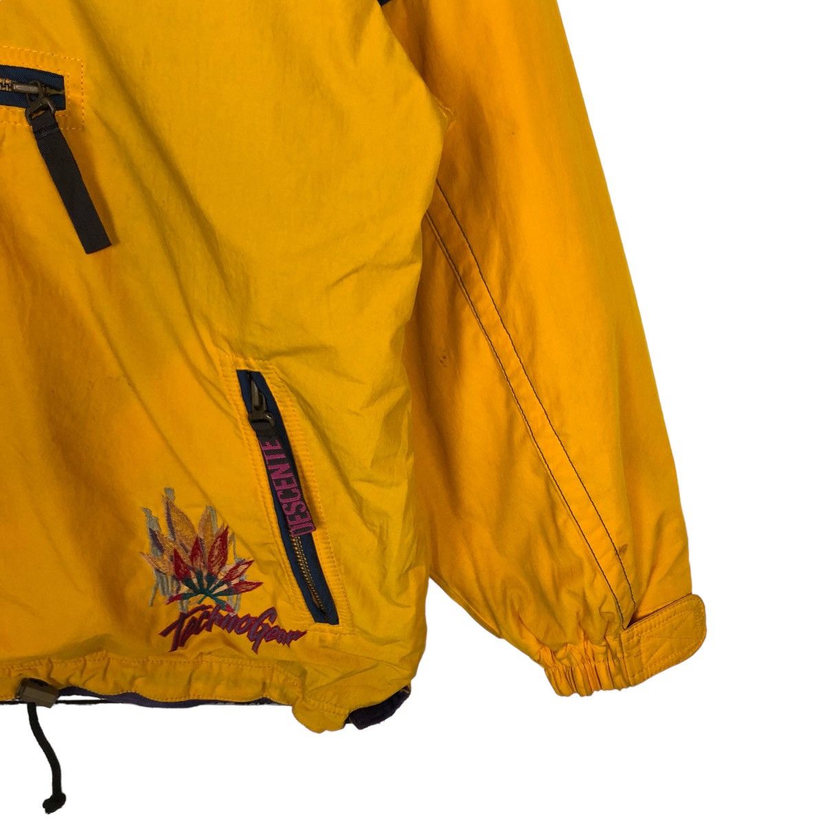 Descente VINTAGE SKI JACKET BOMBER DESIGN DESCENTE JAPAN RARE COLOUR Size US M / EU 48-50 / 2 - 4 Thumbnail