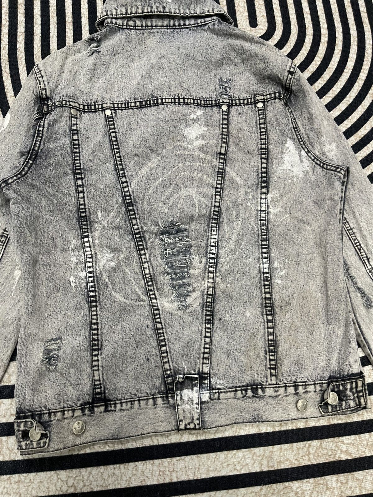In The Attic 2000s IN THE ATTIC MUDWASH DISTRESSED DENIM BIKER JACKET Size US M / EU 48-50 / 2 - 14 Thumbnail