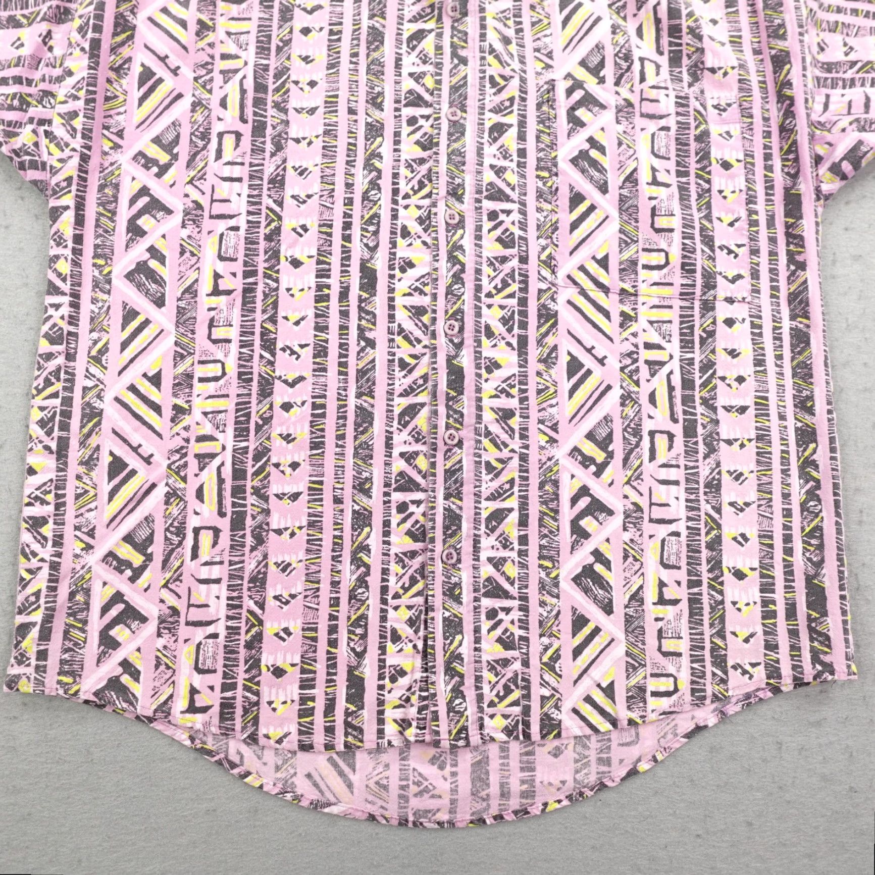 Vintage VINTAGE Frank Shirt Men Small Pink Abstract Geometric Button-Up 90s 90s Shirt Mens Small Pink Geometric Button-Up Size US S / EU 44-46 / 1 - 3 Thumbnail