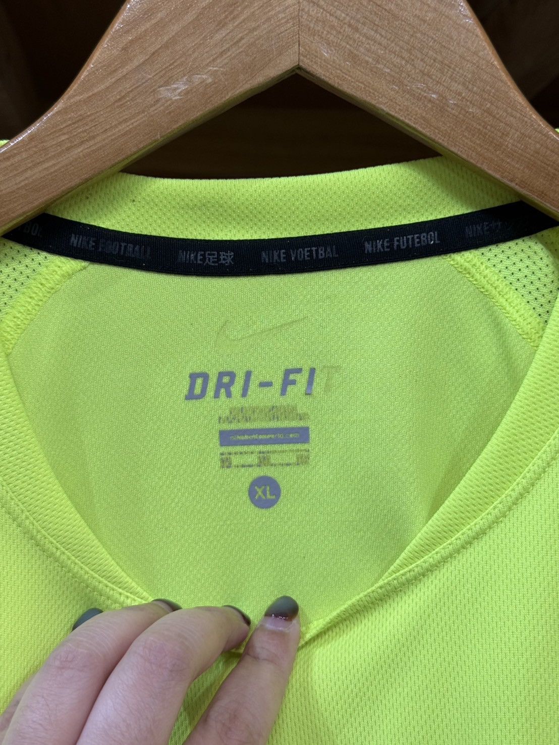 Nike Brazil 2014-15 Nike Training Jersey Size US XL / EU 56 / 4 - 8 Thumbnail