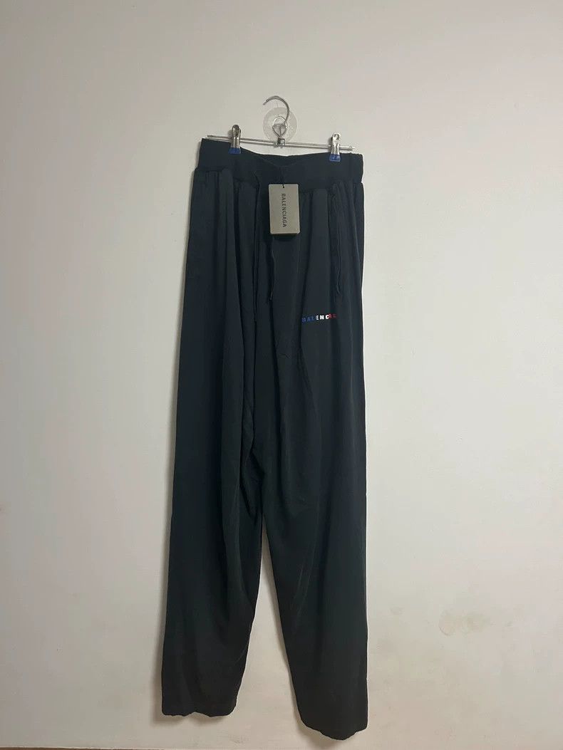 Balenciaga Balenciaga size XS Tri-color gradient embroidered monogram Size US 26 / EU 42 - 1 Thumbnail