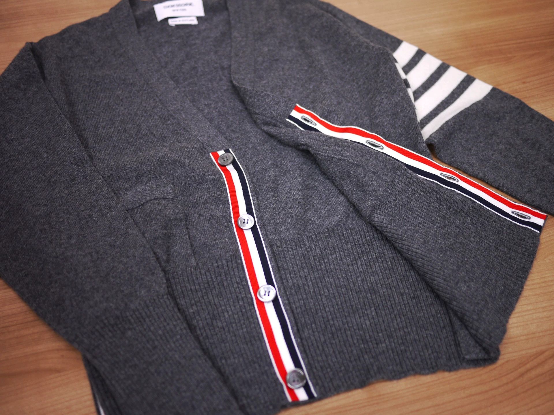Thom Browne Thom Browne Grey Knit Sweater Size 0 No Tags No Pockets Size XS / US 0-2 / IT 36-38 - 5 Thumbnail