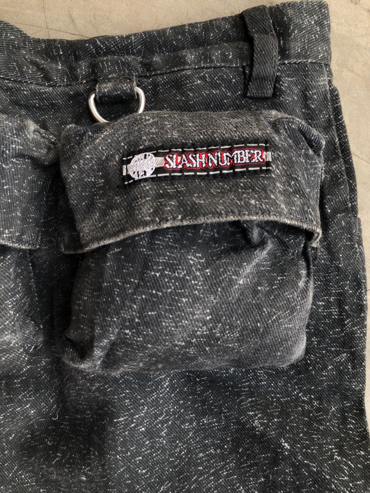 Japanese Brand 2000's slash number 3D back pocket cargo pants Size US 29 - 9 Thumbnail