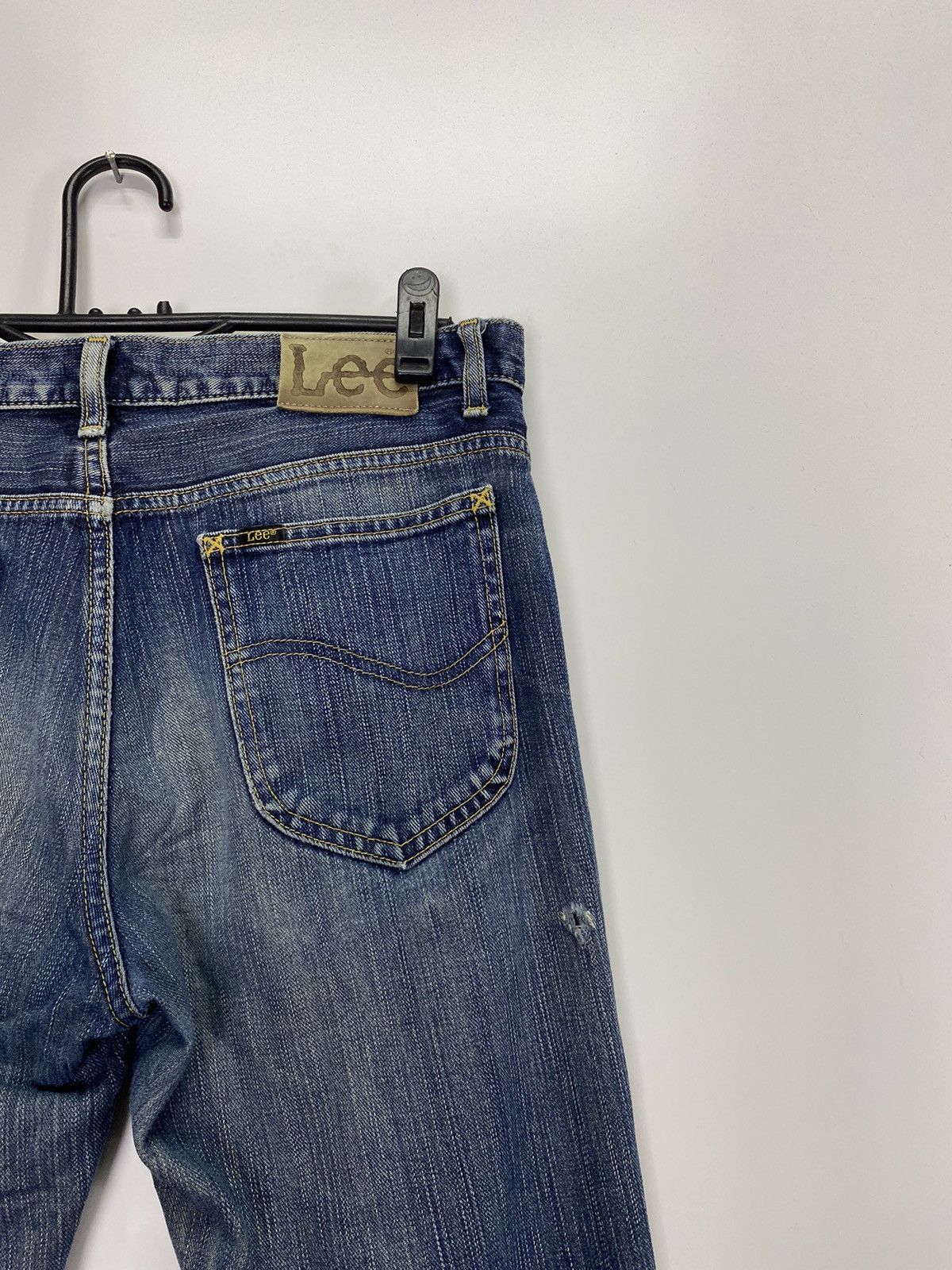 Lee × Vintage Vintage Lee distressed jeans Size US 32 / EU 48 - 11 Thumbnail