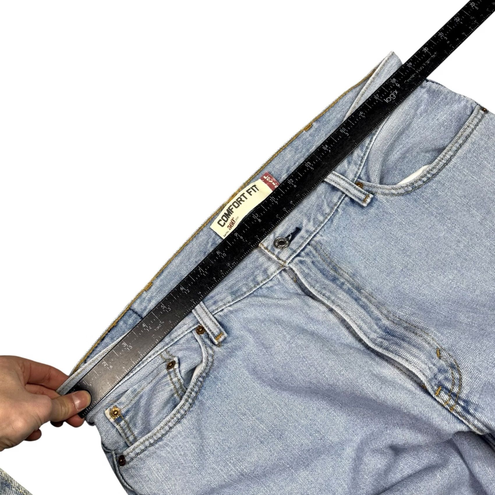 Levi's Vintage Levi's 560 Jeans Men 38x30 Relaxed Lightwash Denim 90s Grunge Baggy Comfort Jeans Mens Regular XS- nope Size US 38 / EU 54 - 5 Thumbnail