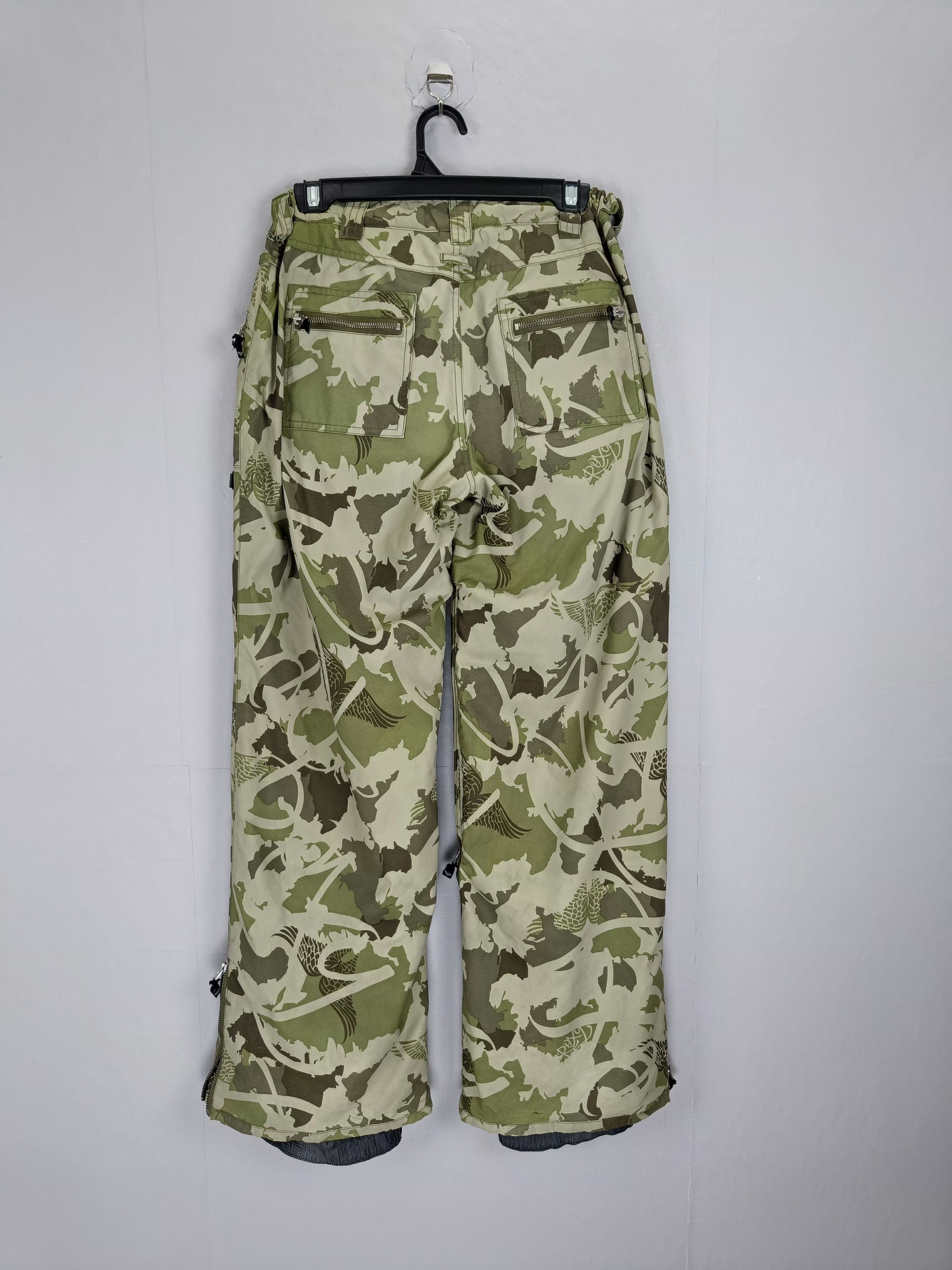 Japanese Brand Roxy Camouflage Snow Tactical Pocket Ski Pant Gorpcore Style Size 30" / US 8 / IT 44 - 6 Thumbnail