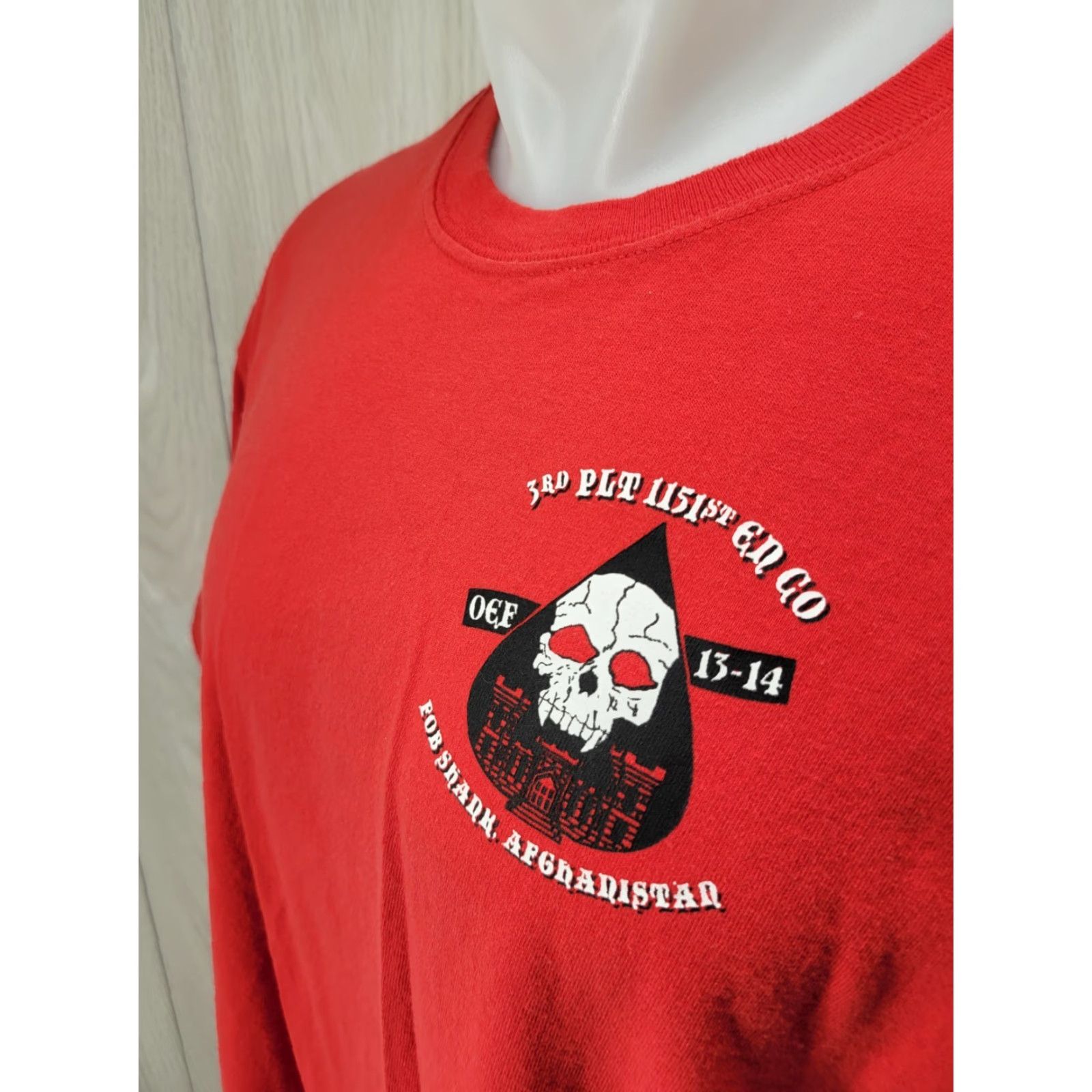 Gildan VINTAGE 1151st EN CO Engineers Mens Shirt Red XL Tee Short Sleeve Graphic Print Gildan 24" Shoulder to Shoulder 30" Down Back Mens Size US XL / EU 56 / 4 - 5 Thumbnail