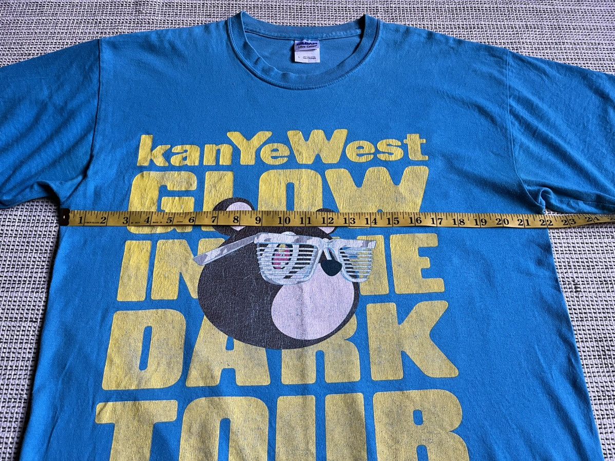 Kanye West Vintage Kanye West Glow in the dark tour tshirt Size US L / EU 52-54 / 3 - 7 Thumbnail