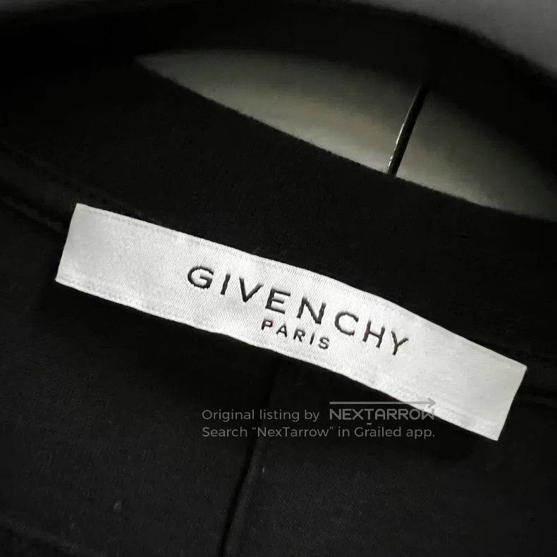 Givenchy Givenchy Black Pattern Printed Short Sleeve (Size S) Size US S / EU 44-46 / 1 - 3 Thumbnail