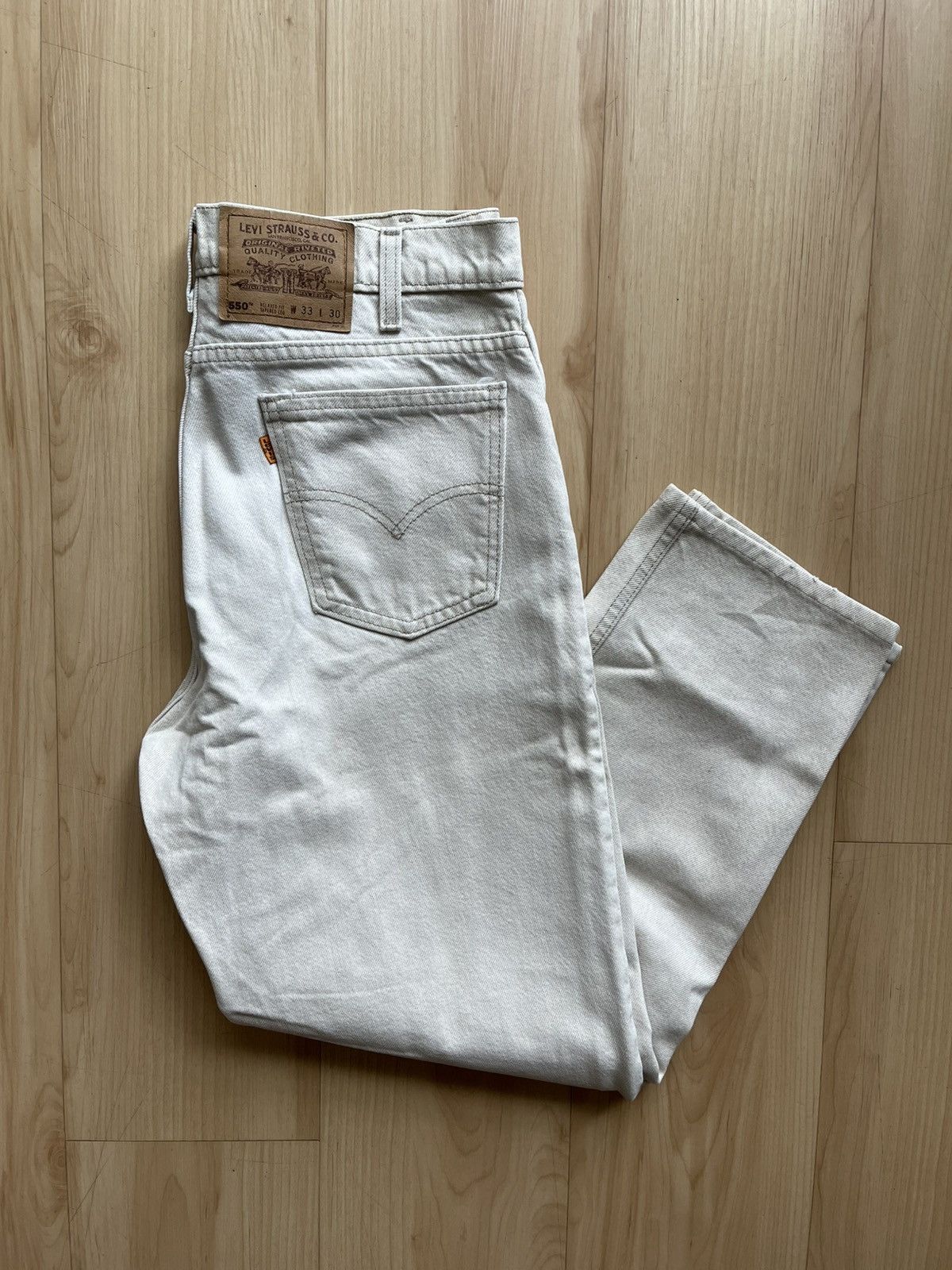 Levi's × Vintage vintage levi’s 550 orange tab cream eggshell denim jeans Size US 32 / EU 48 - 1 Thumbnail