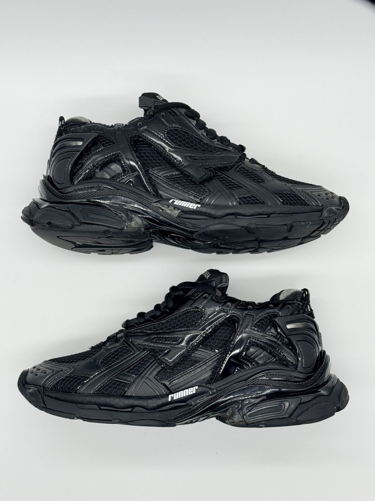 Balenciaga Size 8 - Balenciaga Runner Sneaker Black Size US 8 / EU 41 - 2 Thumbnail