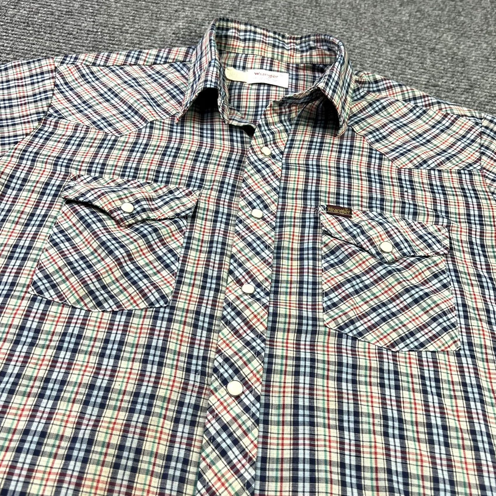 Wrangler VINTAGE Wrangler Button-Up Plaid Short Sleeve Pearl Snap XL Mens Shirt Size US 36 / EU 52 - 7 Thumbnail