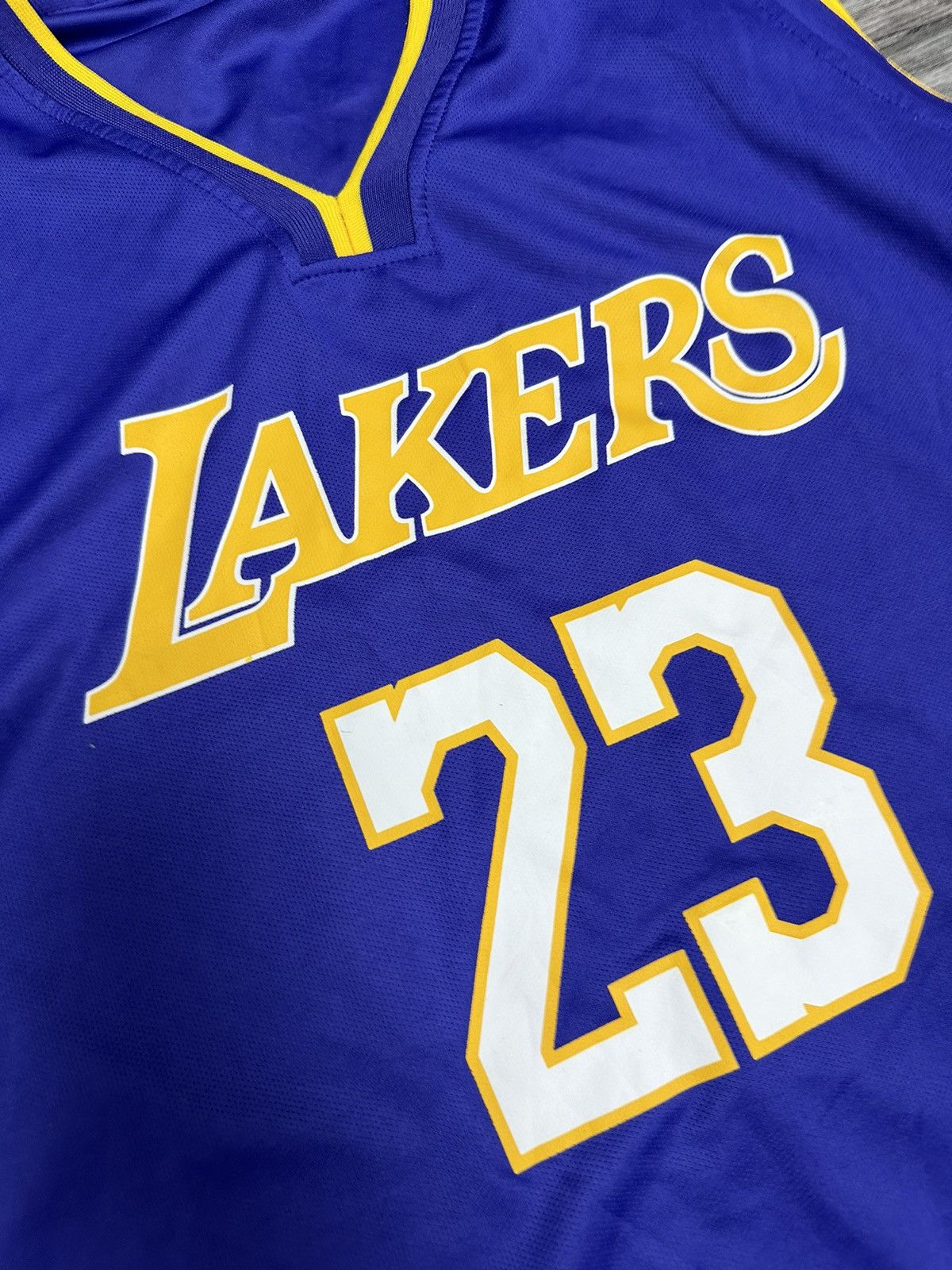 NBA Lakers Vintage Lebron James 23 Los Angeles Lakers Jersey Size US XL / EU 56 / 4 - 3 Thumbnail