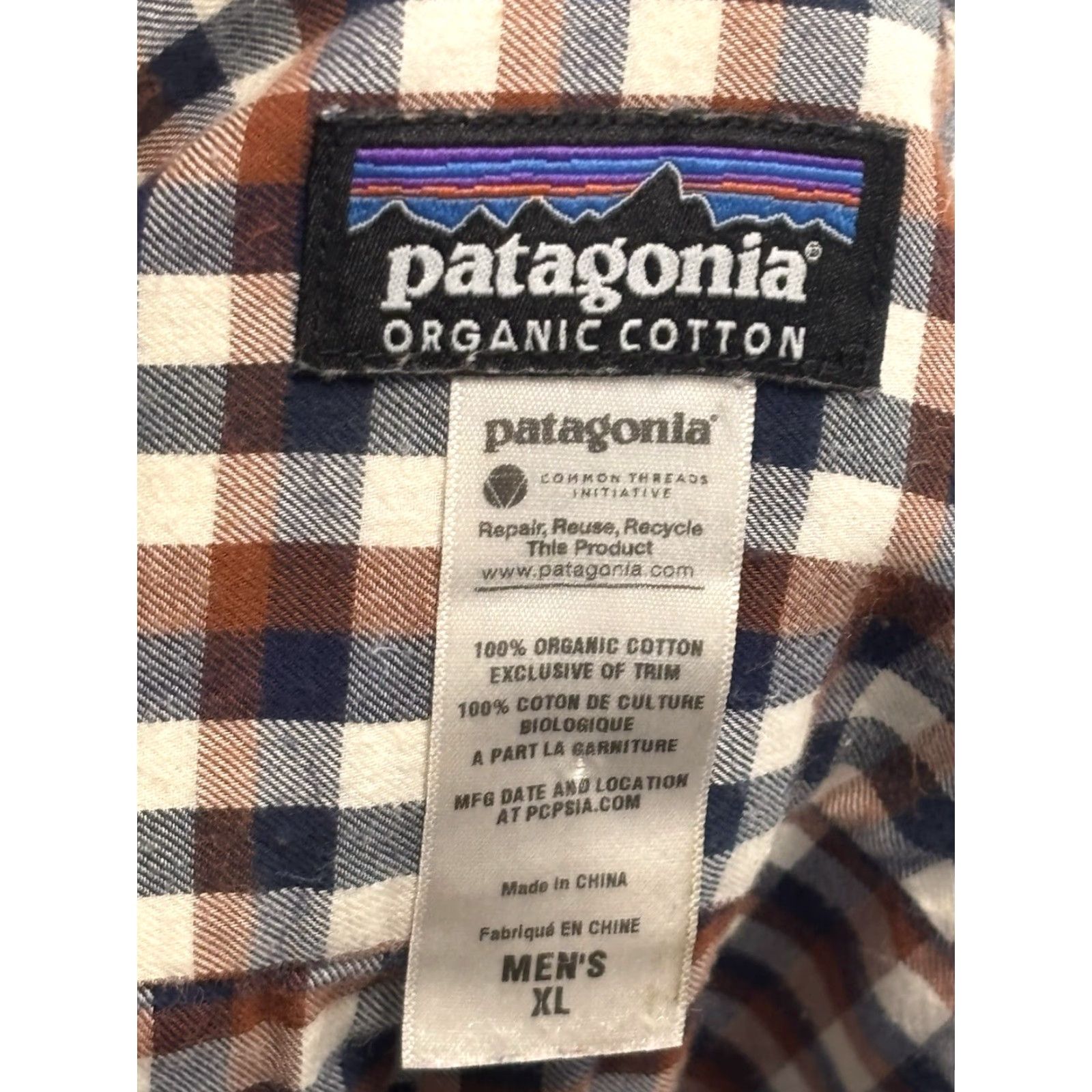 Patagonia Patagonia Organic Cotton Button-Down Flannel Shirt Sz X-Large Mens Plaid Navy Size US XL / EU 56 / 4 - 4 Thumbnail