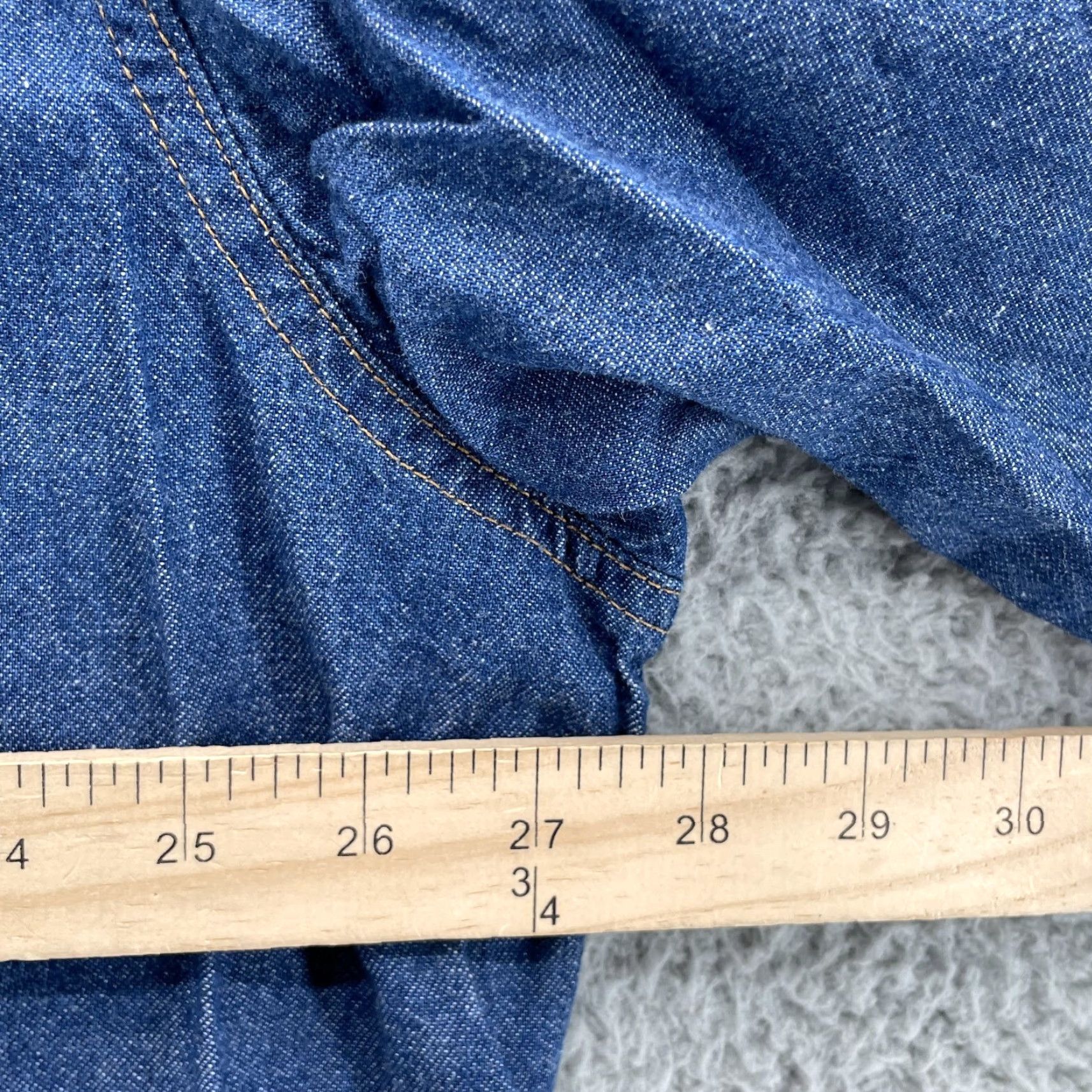 Wrangler VTG Wrangler X-Long Tail Shirt Men 18.5 Pearl Snap Denim Workwear Cowboy Western Shirt Mens Blue Denim Size US XXL / EU 58 / 5 - 6 Thumbnail