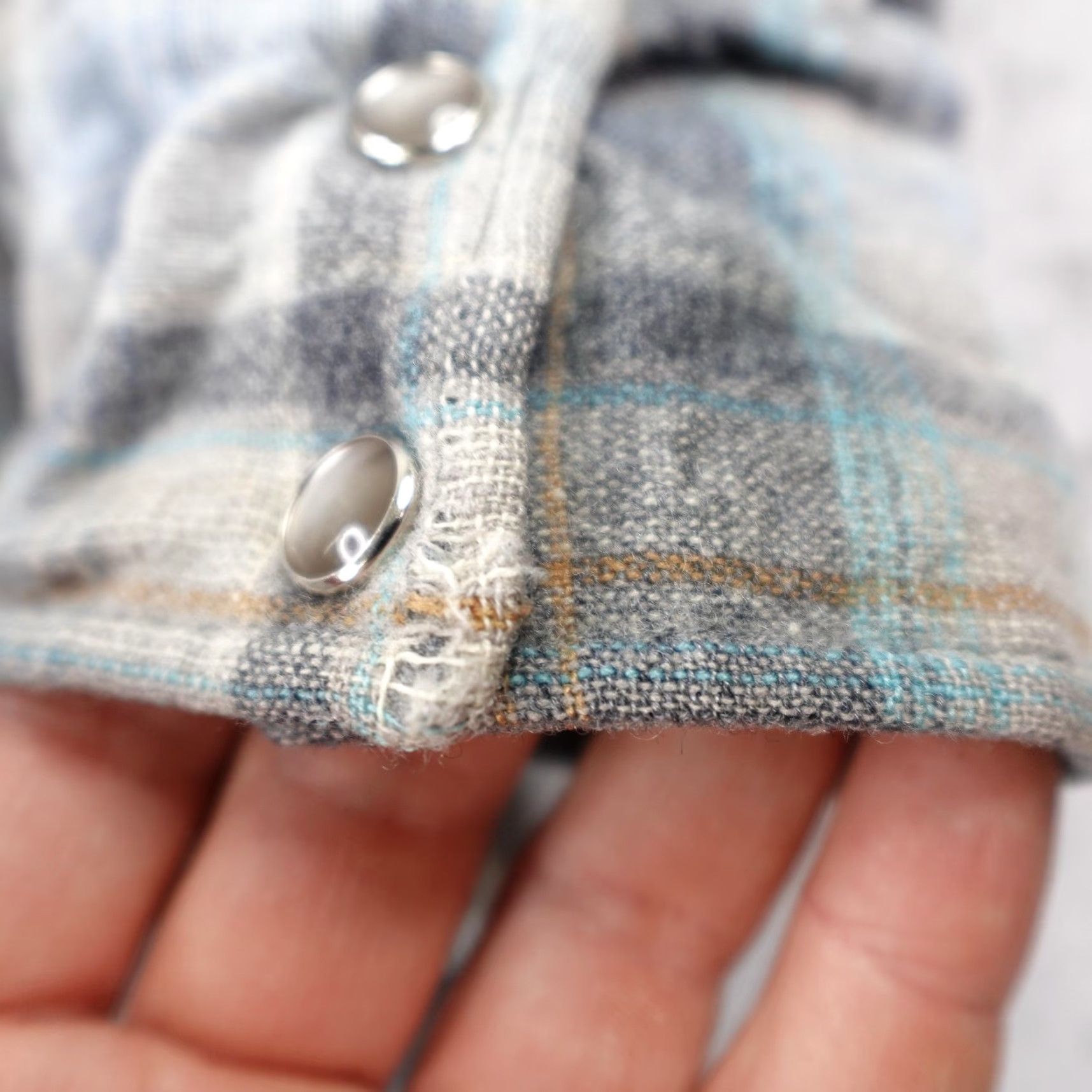 Pendleton VINTAGE Pendleton Shirt Large Gray Plaid Wool Western Pearl Snap 70s Mens Regular Labeled 70s Cowboy USA Size US L / EU 52-54 / 3 - 5 Thumbnail