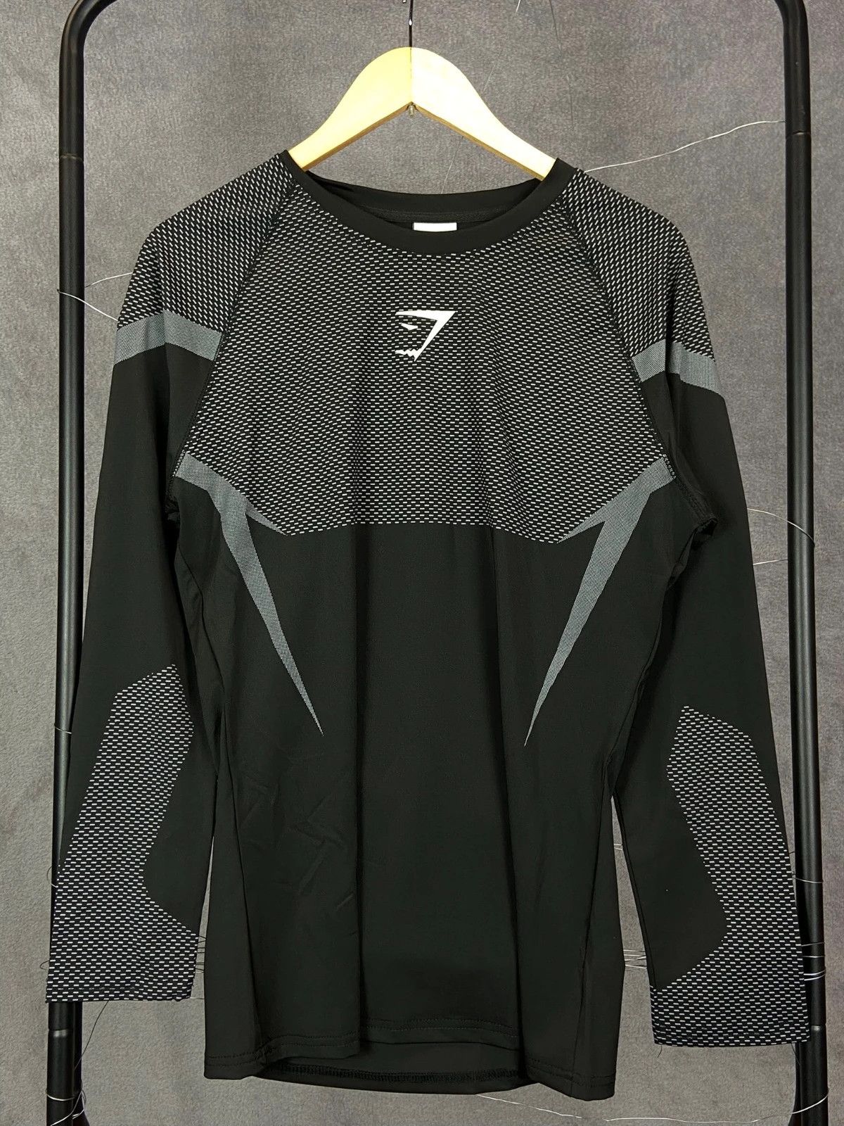 Gymshark Gymshark Black Longsleeve Size M Size US M / EU 48-50 / 2 - 1 Thumbnail