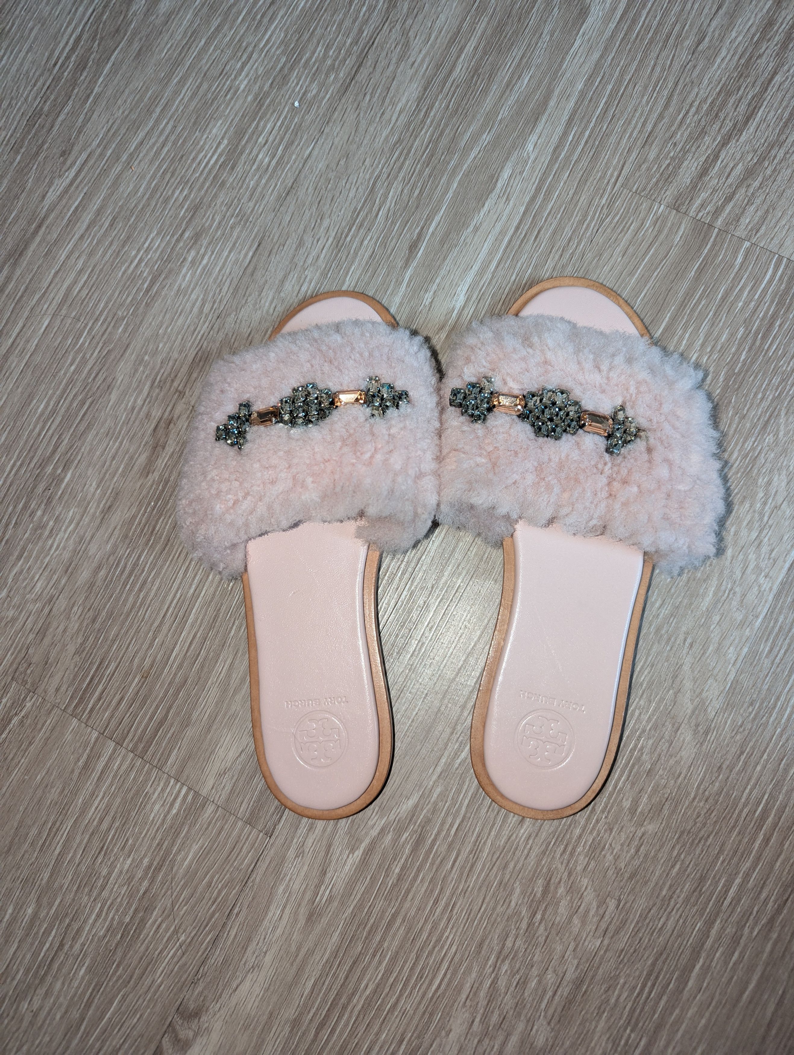 Tory Burch Item is a beautiful pink color no flaws Size US 7 / IT 37 - 7 Thumbnail