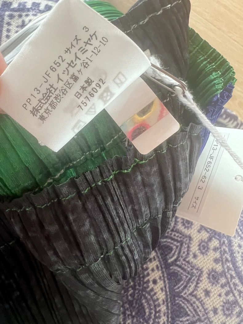 Issey Miyake Issey Miyake size:3 Black and green checkered pleated trou Size 22" - 4 Thumbnail