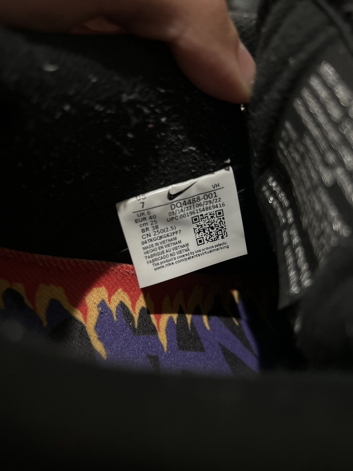 Nike SB Nike SB dunks x neckface Size US 7 / EU 40 - 6 Thumbnail