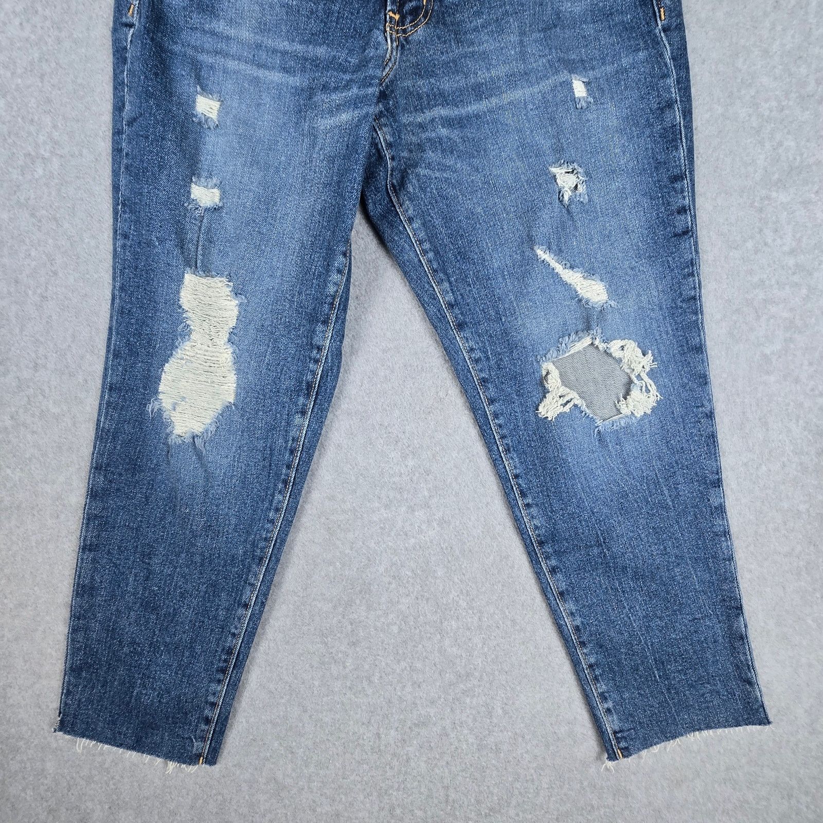 Old Navy Old Navy 2P Curvy OG Straight Distressed Jeans Raw Hem Size 26" / US 2 / IT 38 - 4 Thumbnail
