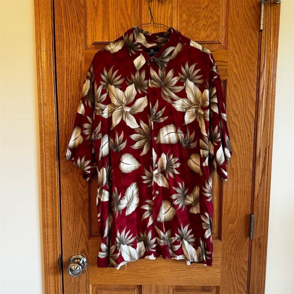 Other Consensus Sportswear Men's XL Burgundy Floral Hawaiian Shir Size US XL / EU 56 / 4 - 1 Thumbnail