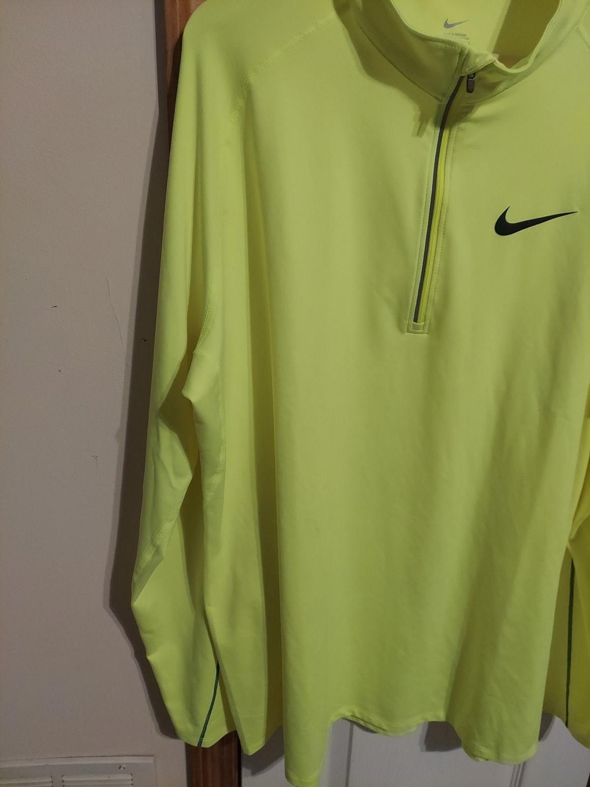 Nike Nike Mens 1/4 Zip Running Pullover Neon Yellow w/ Black Size US XXL / EU 58 / 5 - 2 Thumbnail