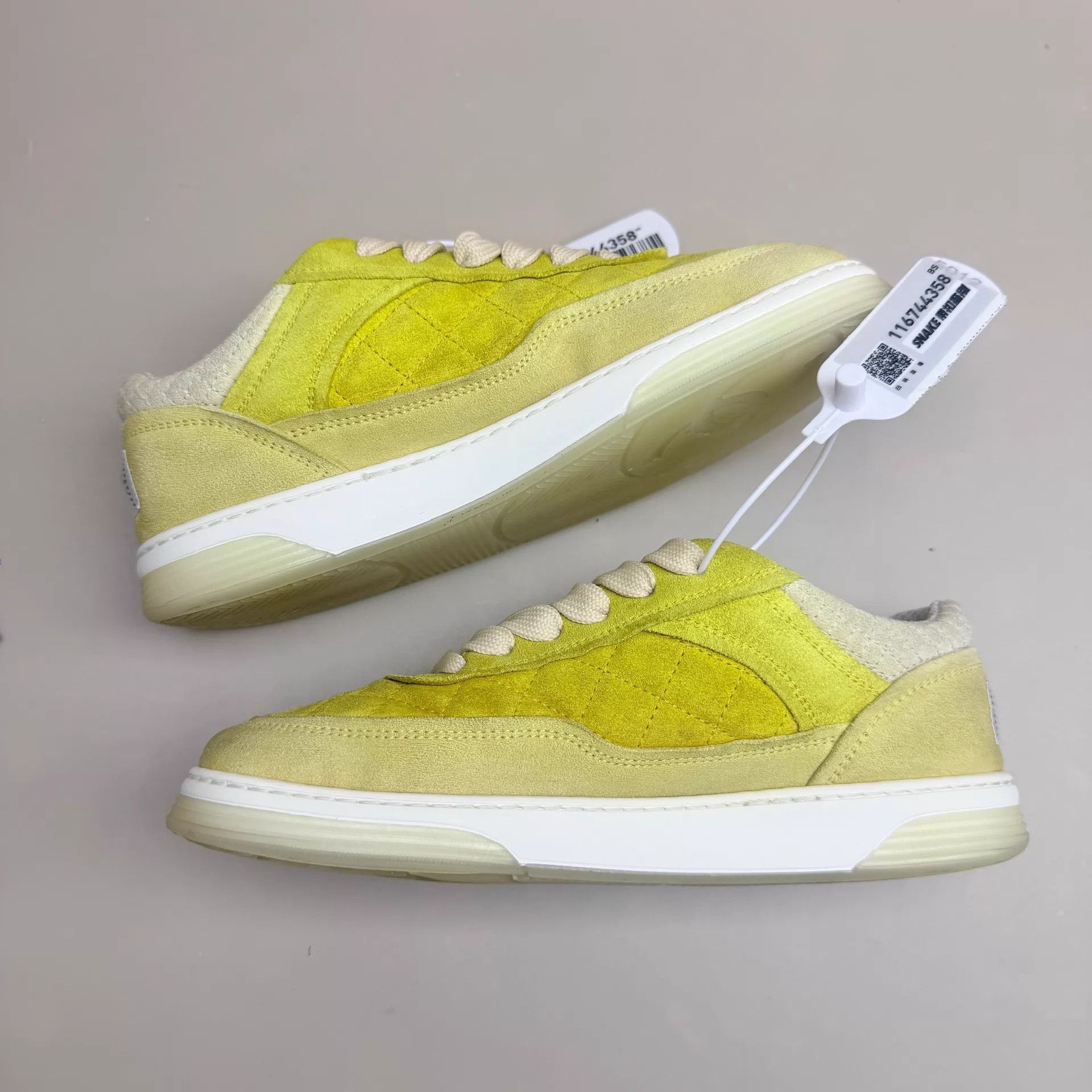 Chanel CHANEL Yellow Quilted CC Sneakers 36.5 99 New Size US 6 / IT 36 - 5 Thumbnail