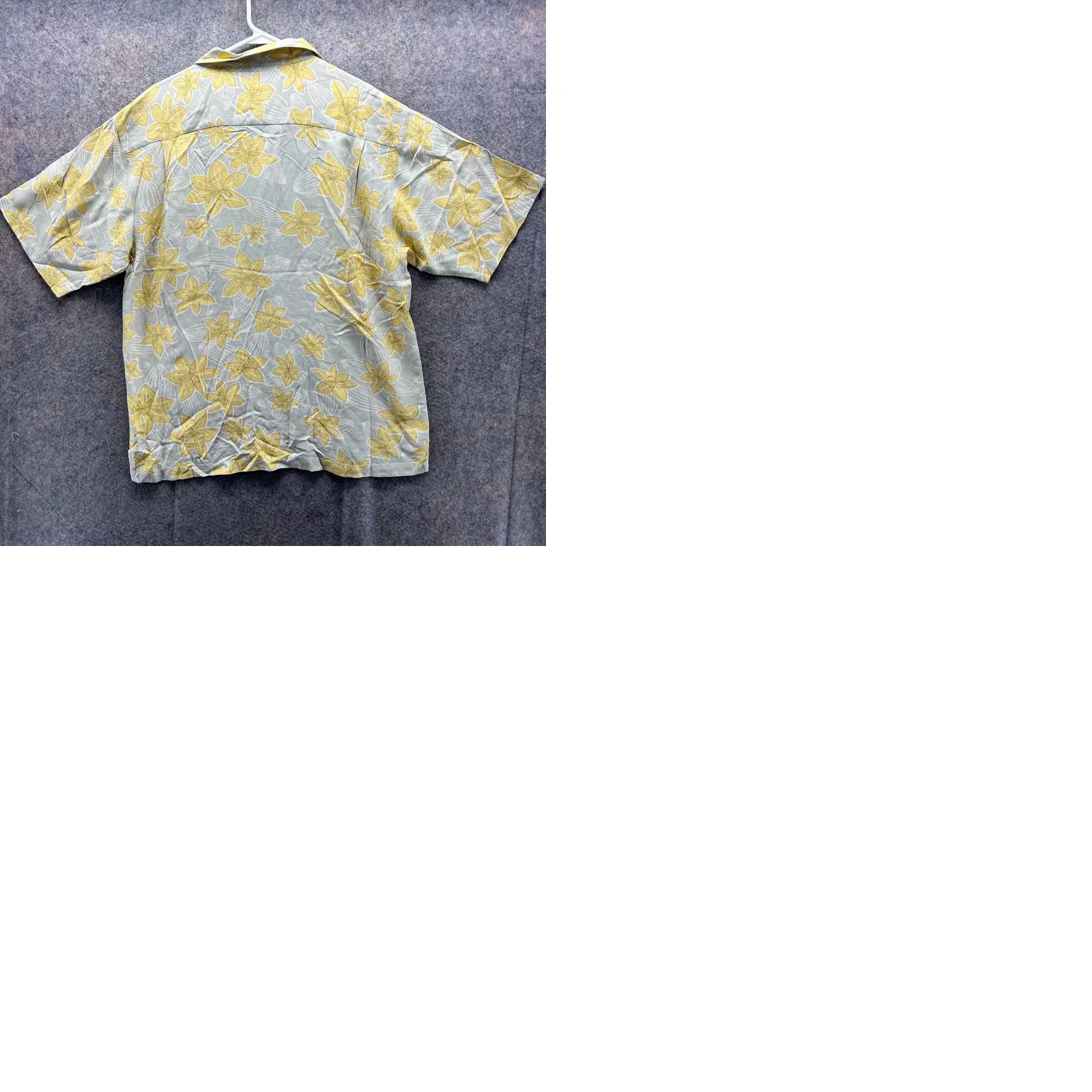 Tommy Bahama VINTAGE Tommy Bahama Shirt Mens L Yellow Floral Hawaiian Button-Down Silk (if Vintage? Original says Vintage: No) Size US L / EU 52-54 / 3 - 9 Thumbnail