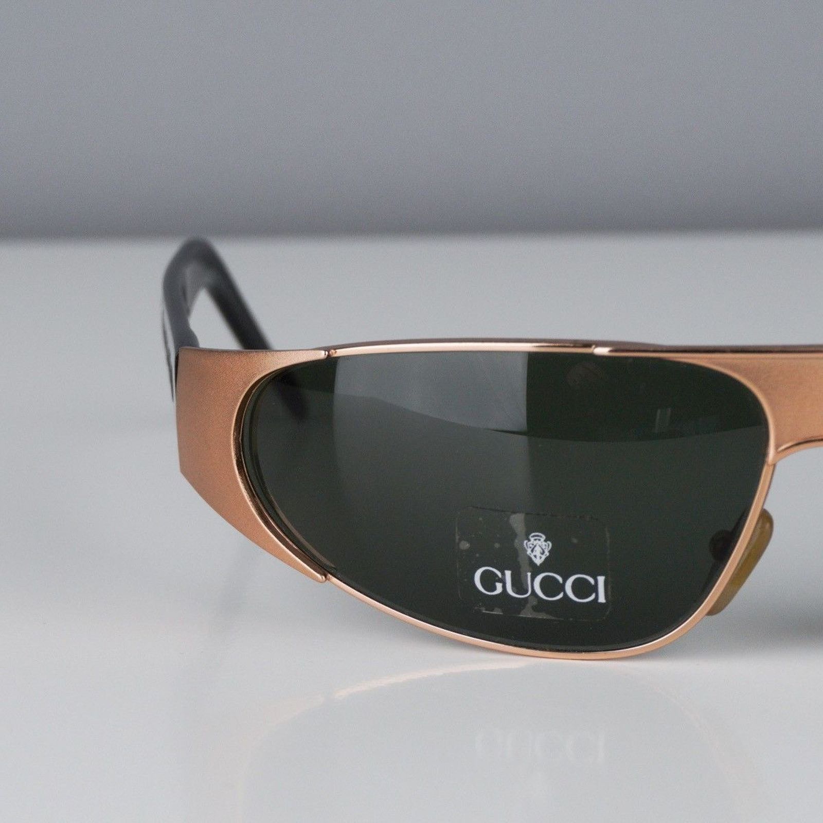 Gucci Vintage 90s gucci gold black logo mask sunglasses Size ONE SIZE - 7 Thumbnail