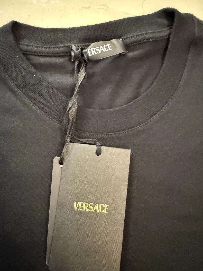Versace Versace Men's T-shirts Size US M / EU 48-50 / 2 - 5 Thumbnail