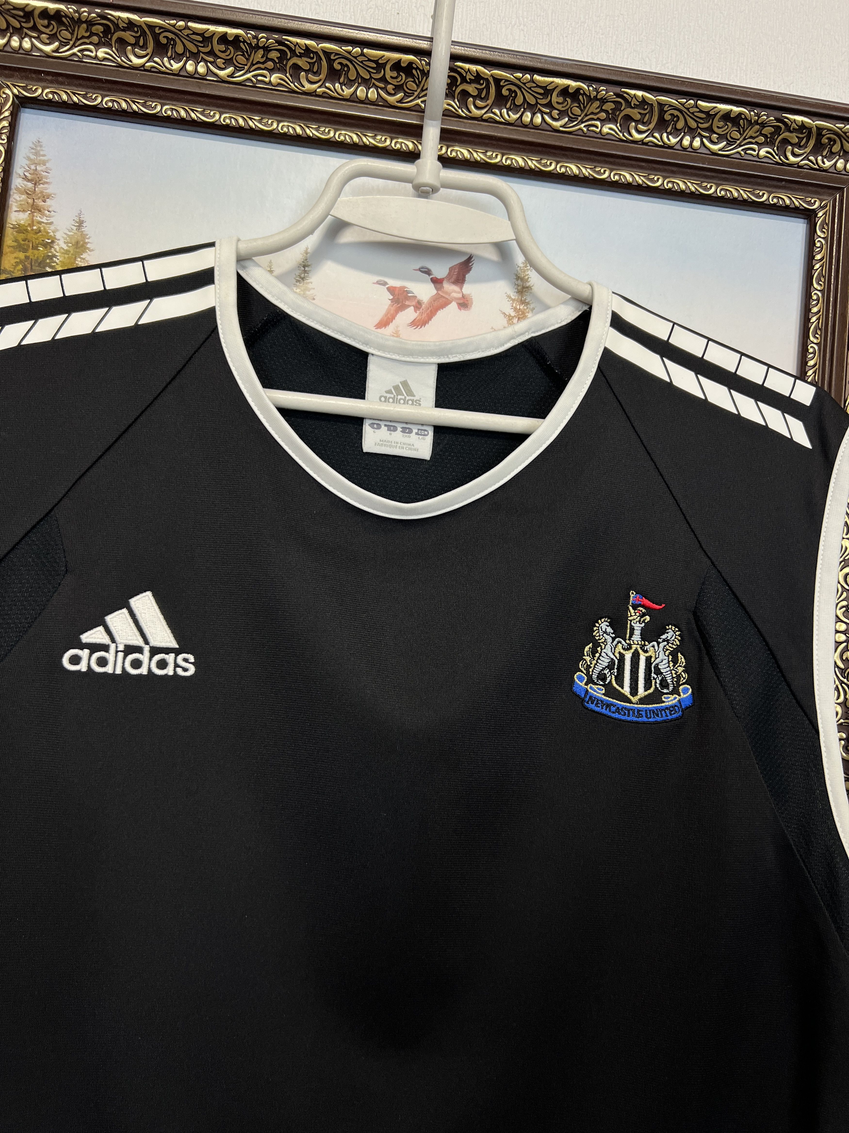 Adidas Newcastle United Football Train Shirt Vest Soccer Jersey Size US L / EU 52-54 / 3 - 3 Thumbnail