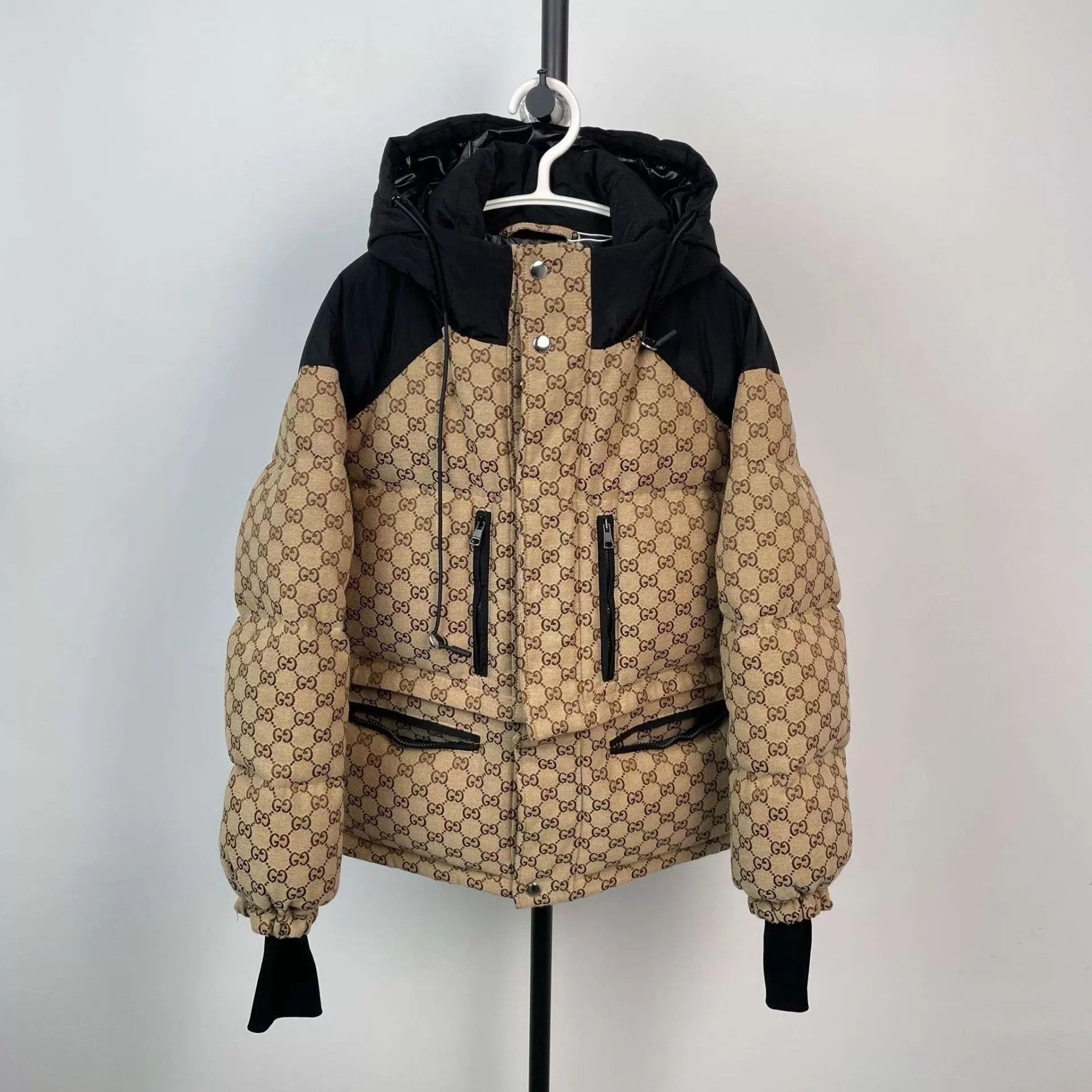 Gucci Gucci women's GG long sleeve cotton puffer jacket Size XS / US 0-2 / IT 36-38 - 1 Thumbnail