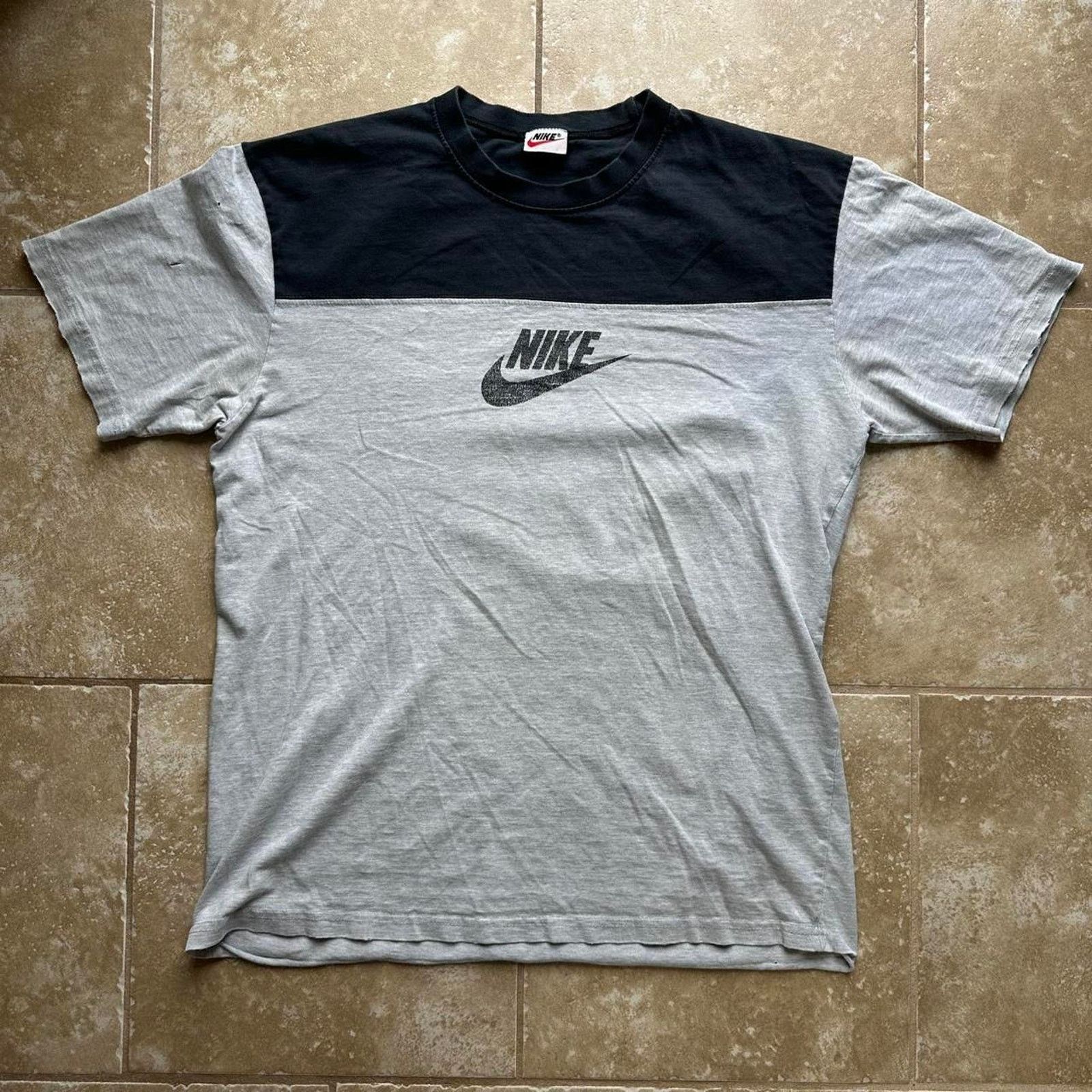 Nike Vintage Nike Tee Shirt 90s Size Mediun Size US M / EU 48-50 / 2 - 1 Thumbnail