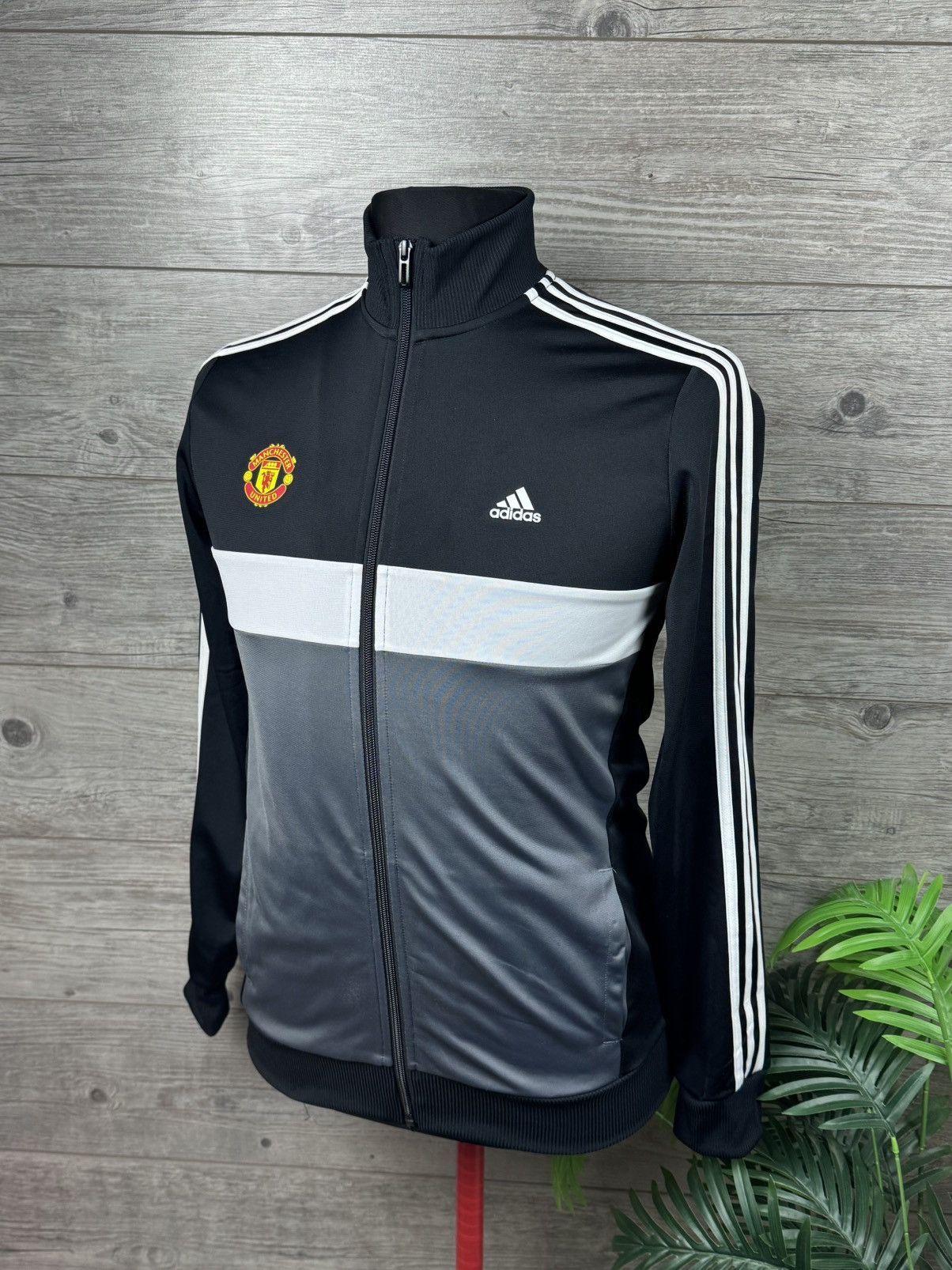 Adidas Adidas FC Machester United Football Jacket size M Size US M / EU 48-50 / 2 - 4 Thumbnail
