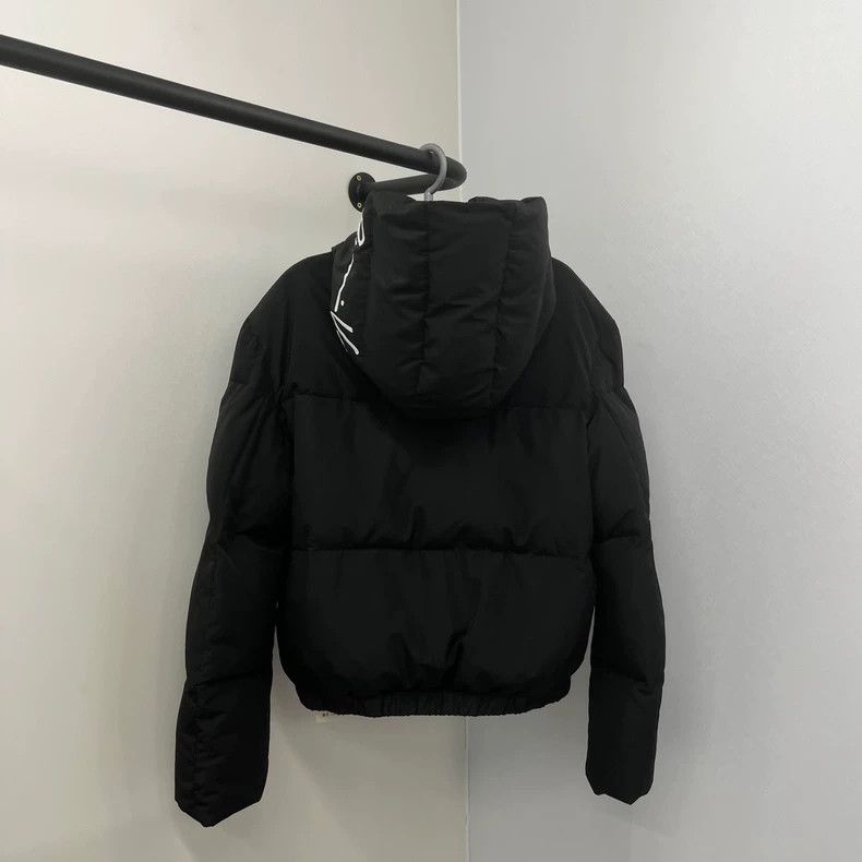 Versace Versace Hooded thickened warm short down jacket Size M / US 6-8 / IT 42-44 - 2 Thumbnail