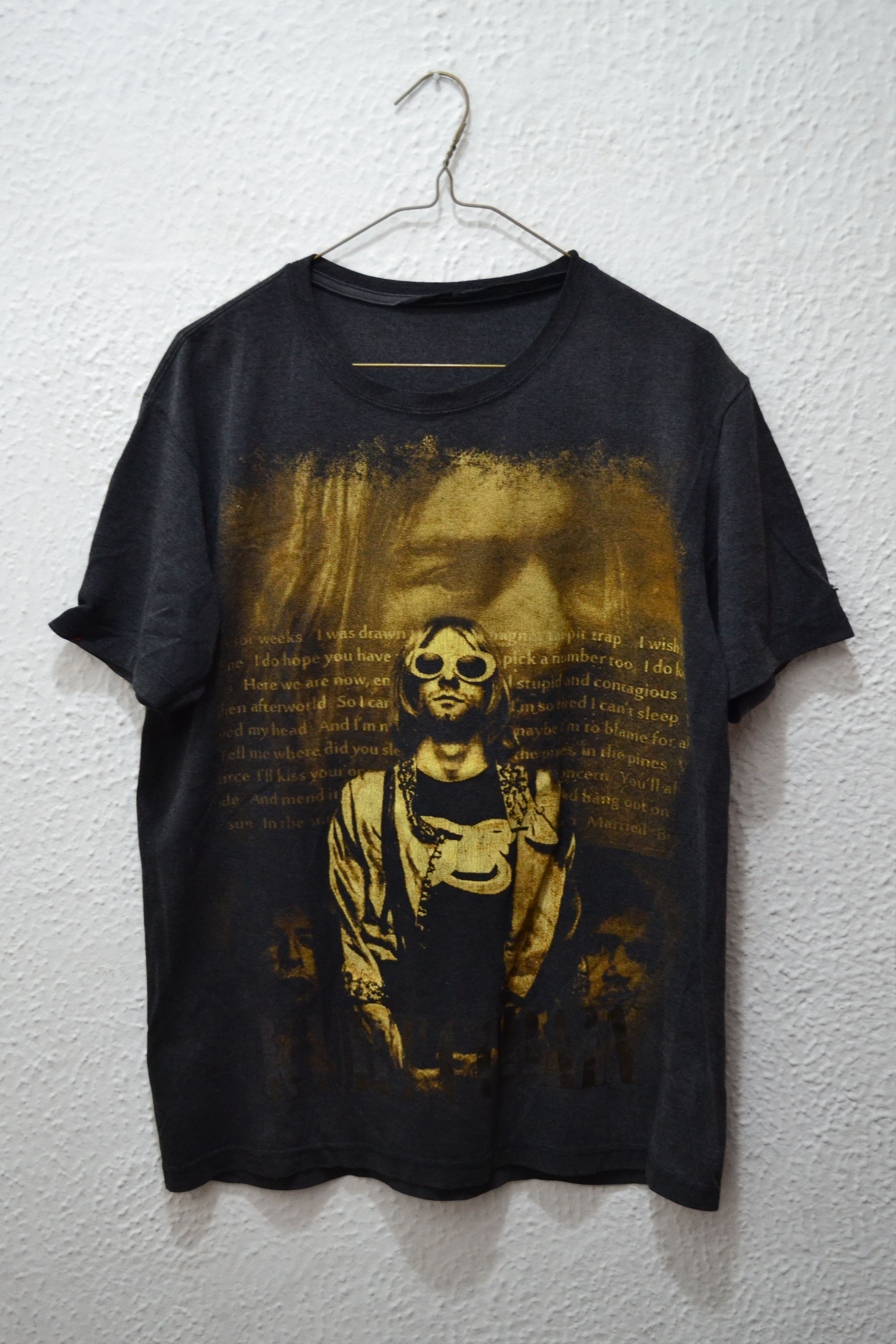 Other VINTAGE MEXICAN BOOTLEG KURT COBAIN TEE Size US L / EU 52-54 / 3 - 1 Thumbnail