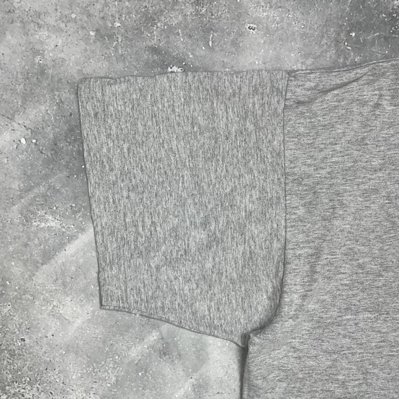 Vintage Vintage 2000s Nike Basic T Shirt Gray Size XL Size US XL / EU 56 / 4 - 10 Thumbnail