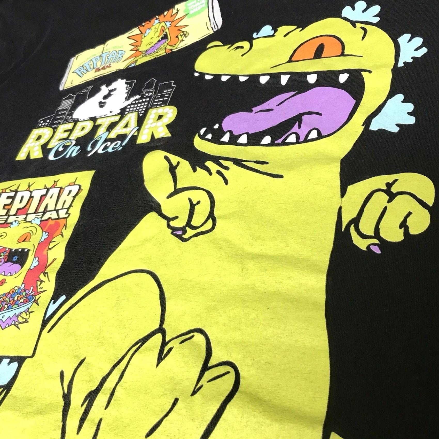 Nickelodeon Nickelodeon Reptar Promotional Graphic T-Shirt Unisex Adults 3XL Black Crew Neck 2018 Rugrats 90s Retro Cartoon Dinosaurnað Size XXL / US 16-18 / IT 52-54 - 4 Thumbnail